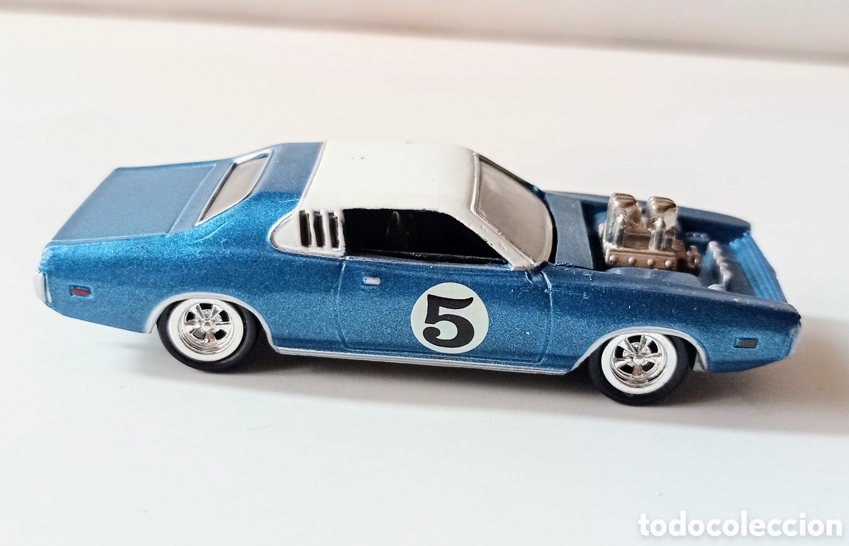 Coches a escala: DODGE CHARGER 1973 / JOHNNY LIGHTNING / 1/64 - Foto 3