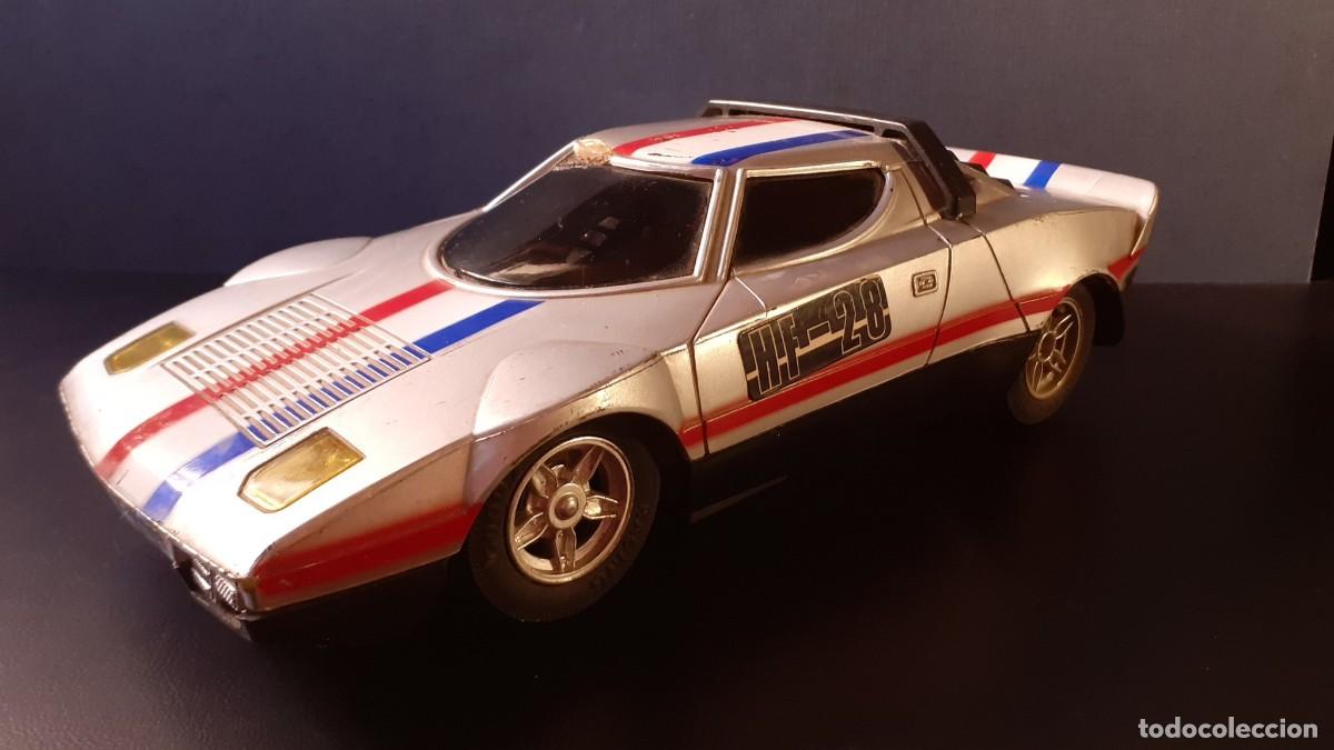 Coches a escala: Antiguo Coche de Choque Lancia Stratos