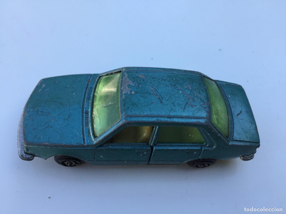 Coches a escala: COCHE RENAULT 19 GTS DE GUISVAL AZUL