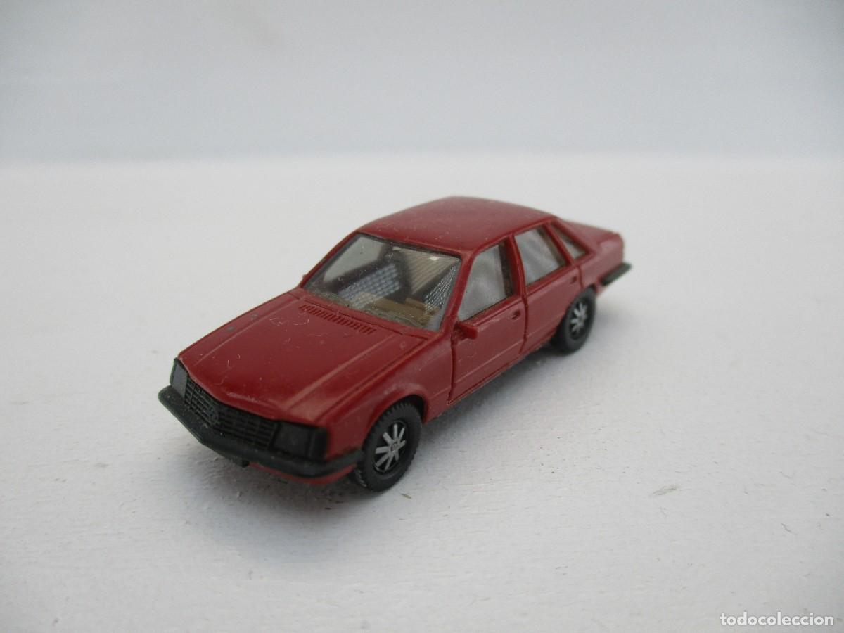 Coches a escala: COCHE ESCALA 1:87 REF C-5 - Foto 1