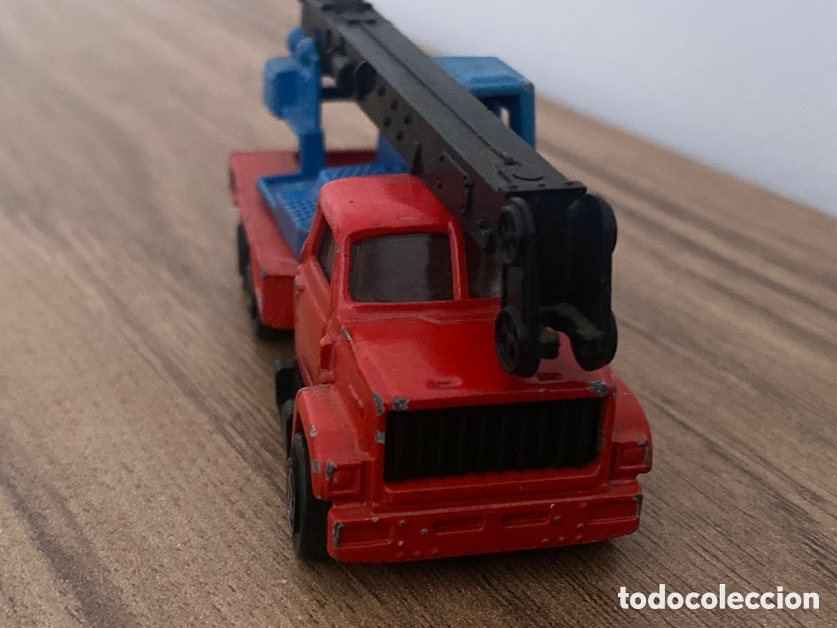 Coches a escala: ANTIGUO CAMI&Oacute;N GR&Uacute;A MAJORETTE 283 - Foto 3