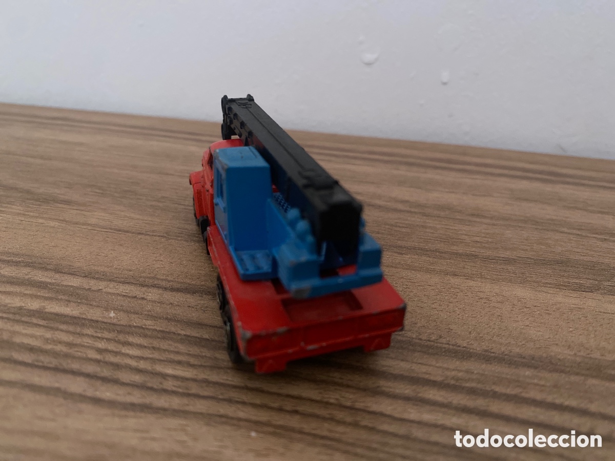 Coches a escala: ANTIGUO CAMI&Oacute;N GR&Uacute;A MAJORETTE 283 - Foto 4