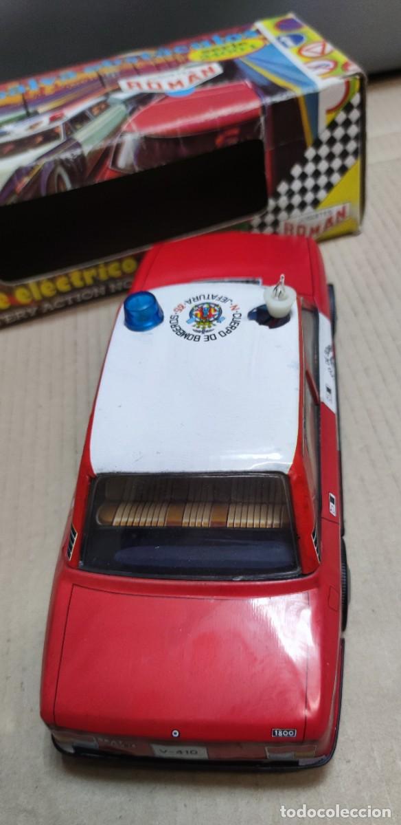 Coches a escala: Antiguo coche de Bomberos de Roman- no funciona - Foto 6