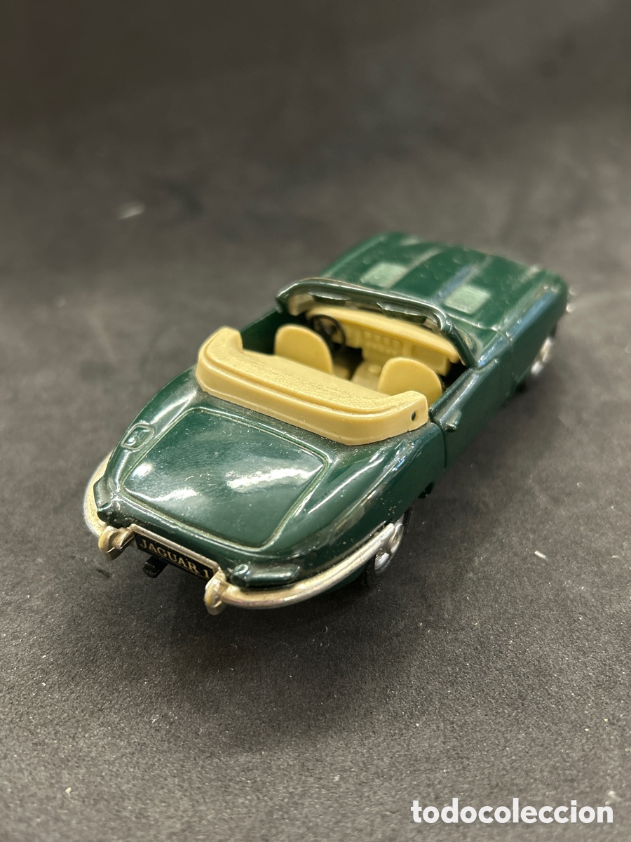 Coches a escala: Maisto Jaguar E 1/38 - Foto 3