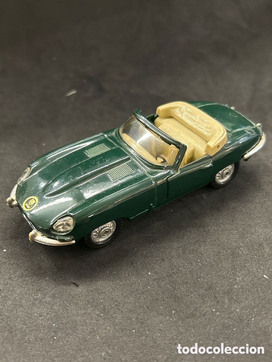 Coches a escala: Maisto Jaguar E 1/38 - Foto 1
