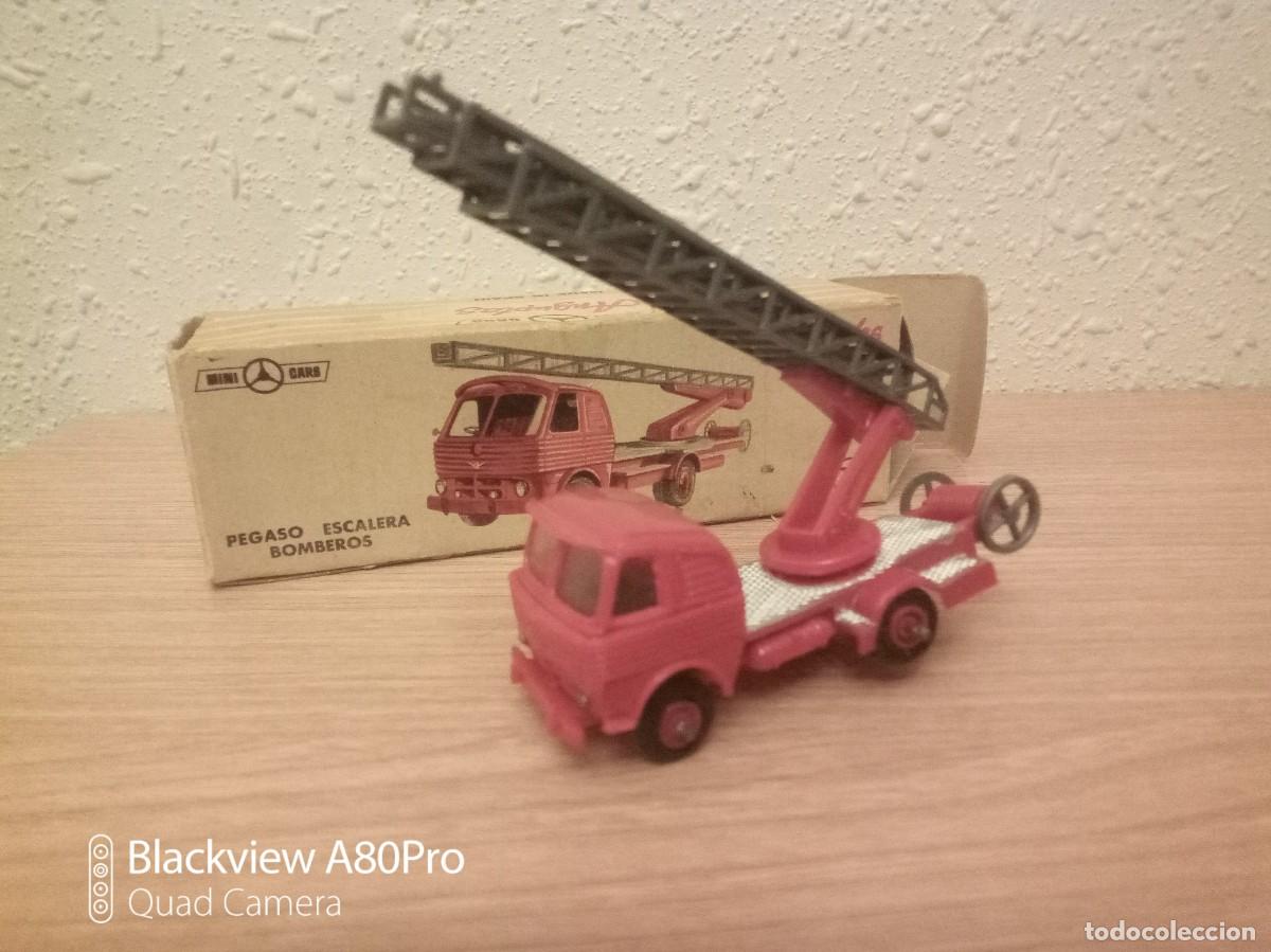 Coches a escala: Anguplas Pegaso escalera bomberos - Foto 1