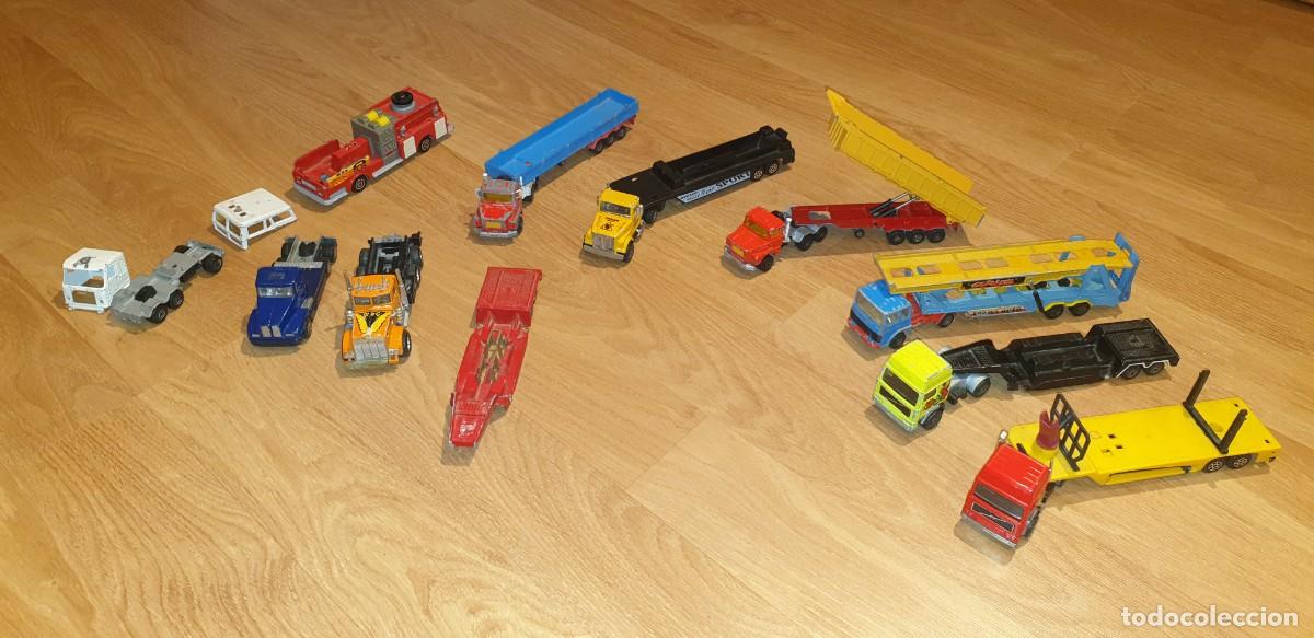 Coches a escala: majorette, volvo, scania, kenworth, portacoches, ba&ntilde;era, etc