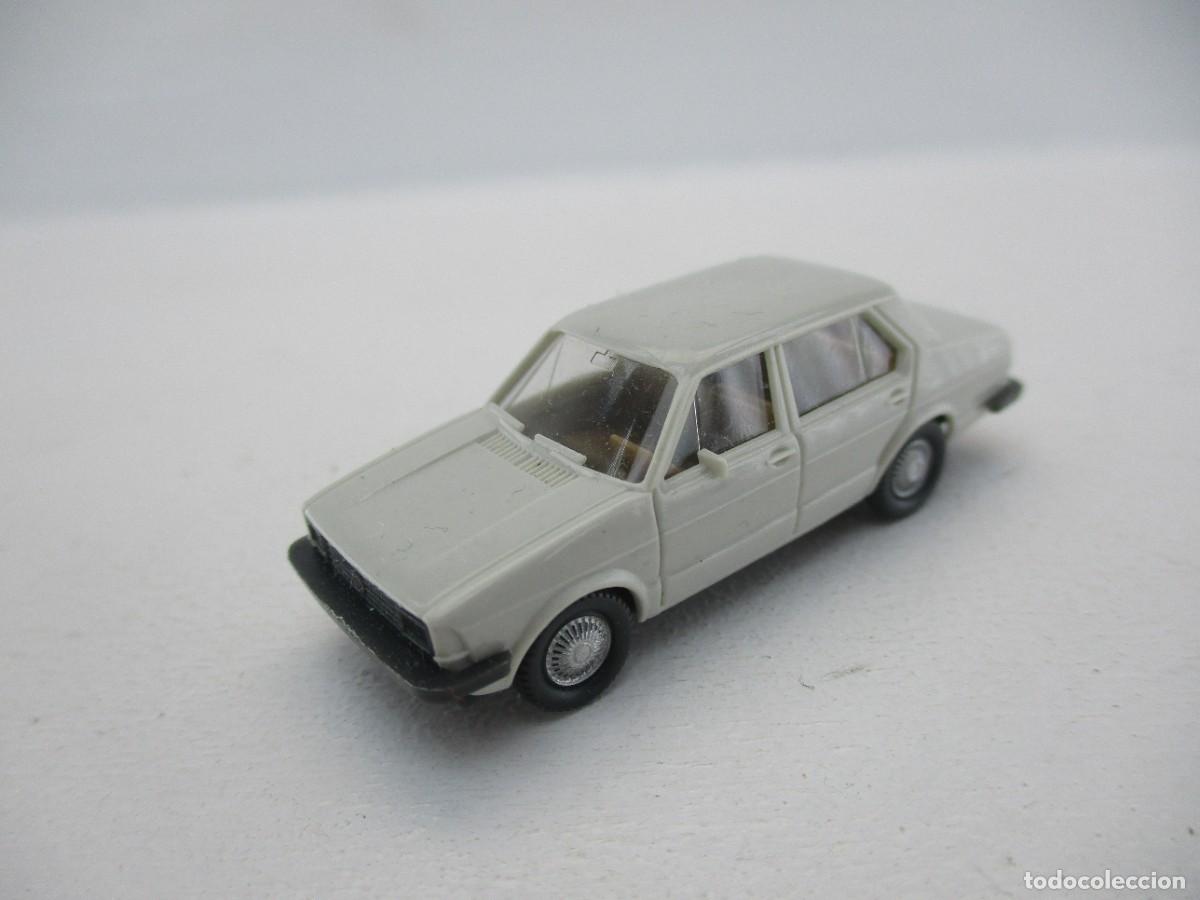 Coches a escala: COCHE ESCALA 1:87 REF B11 - Foto 1
