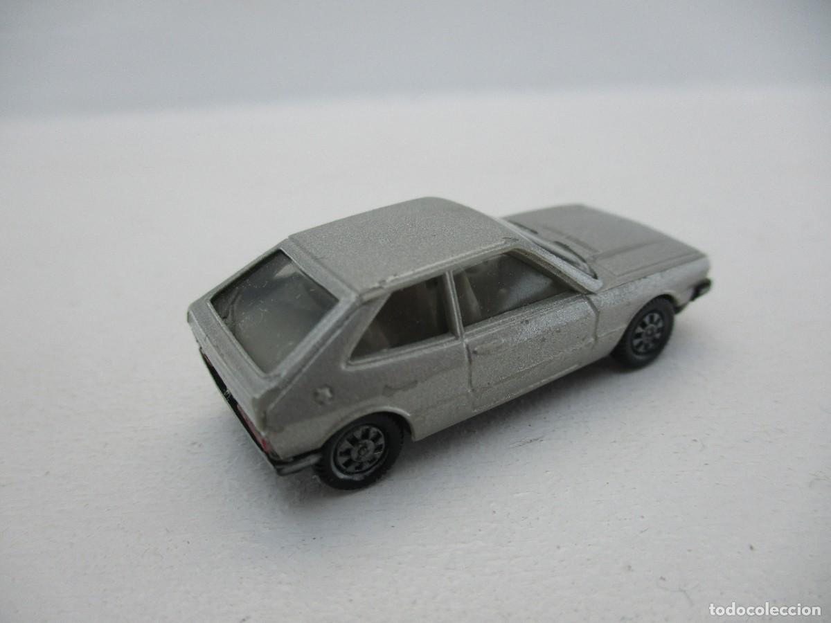 Coches a escala: COCHE ESCALA 1:87 REF B11 - Foto 2