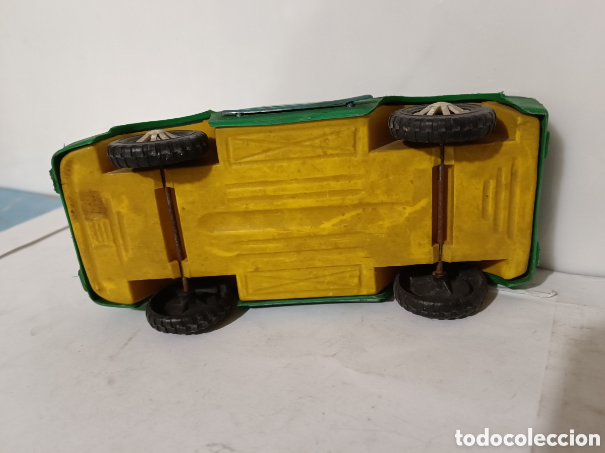 Coches a escala: Coche pl&aacute;stico sin marca a&ntilde;os 70 - Foto 6
