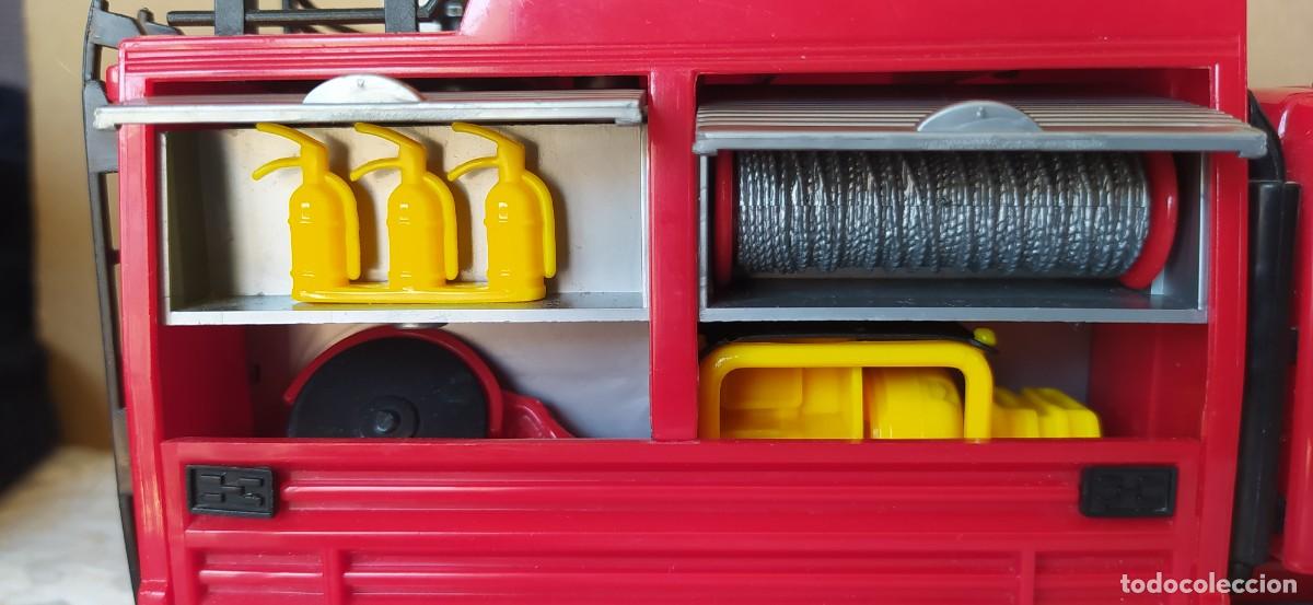 Coches a escala: CAMI&Oacute;N DE BOMBEROS MAJORETTE - Foto 10