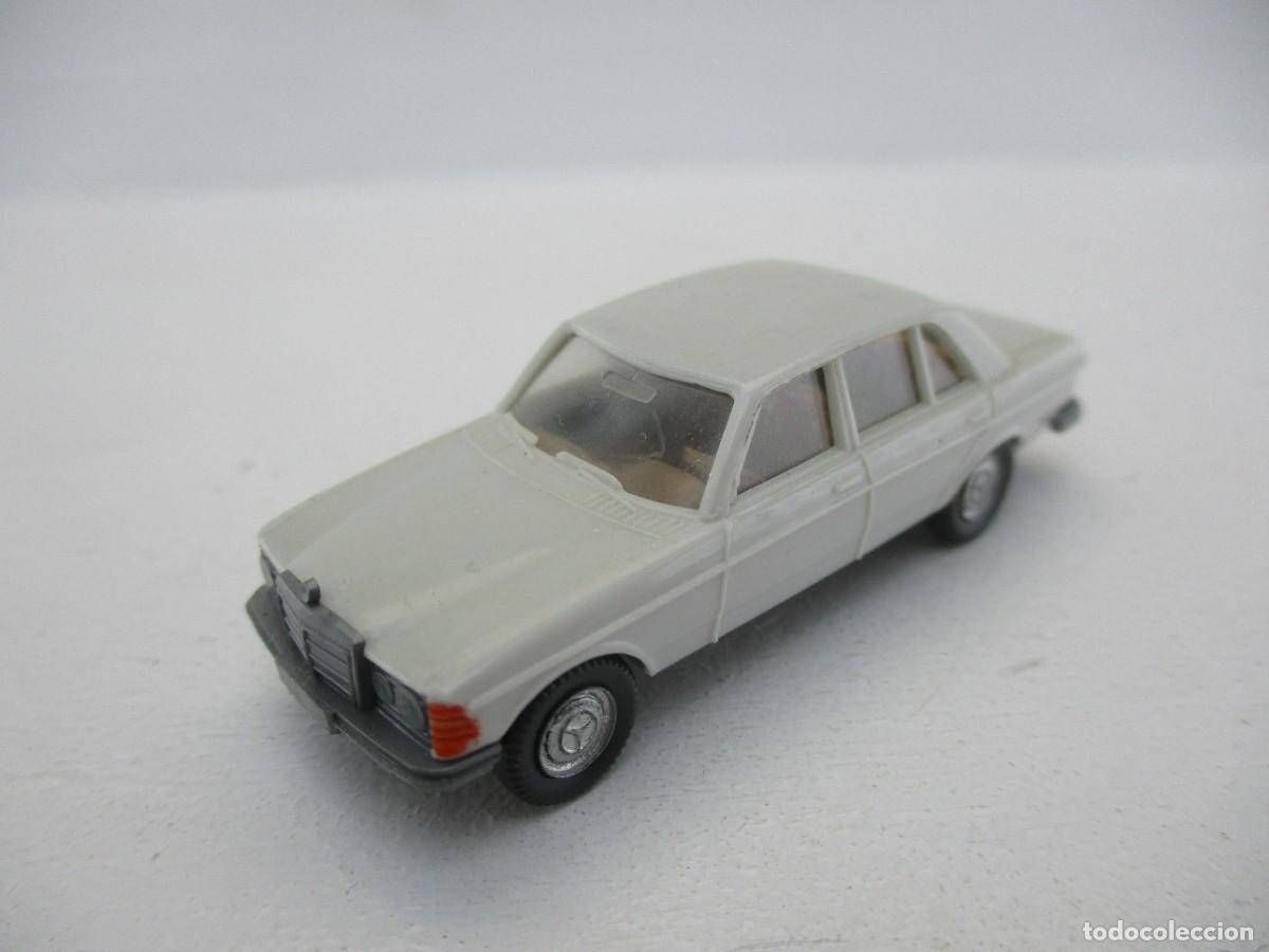 Coches a escala: COCHE ESCALA 1:87 REF B8 - Foto 1