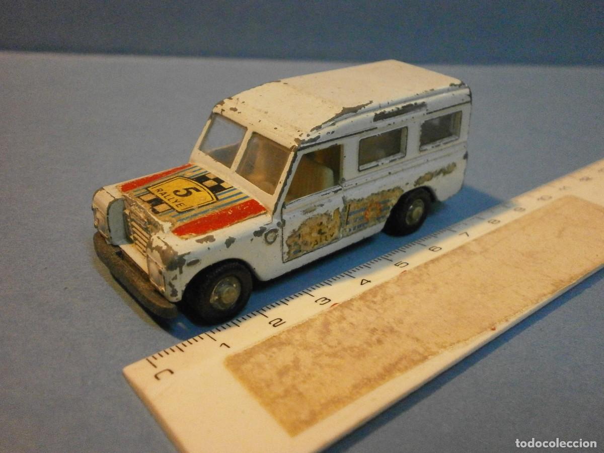 Carros em escala: antiguo coche marca mira