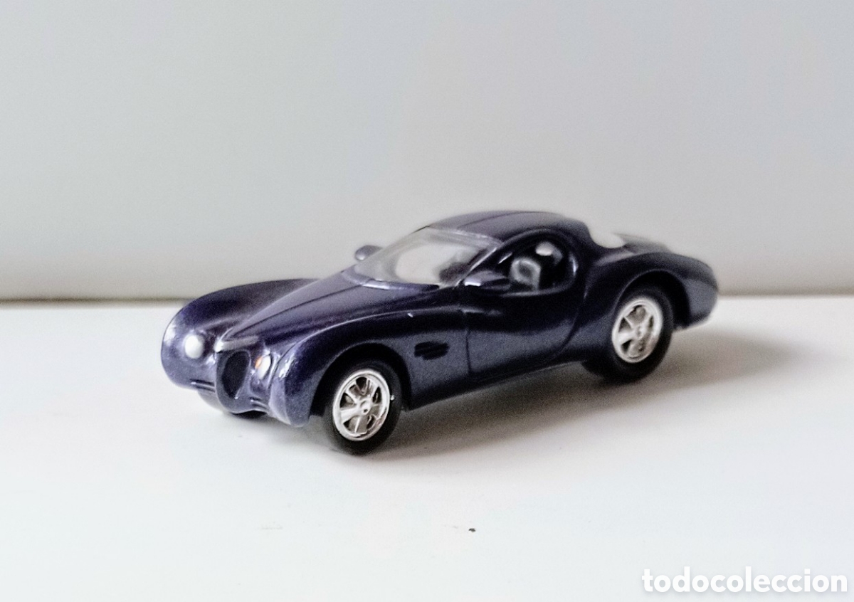 Coches a escala: CHRYSLER ATLANTIC/ JOHNNY LIGHTNING / 1/64 - Foto 2