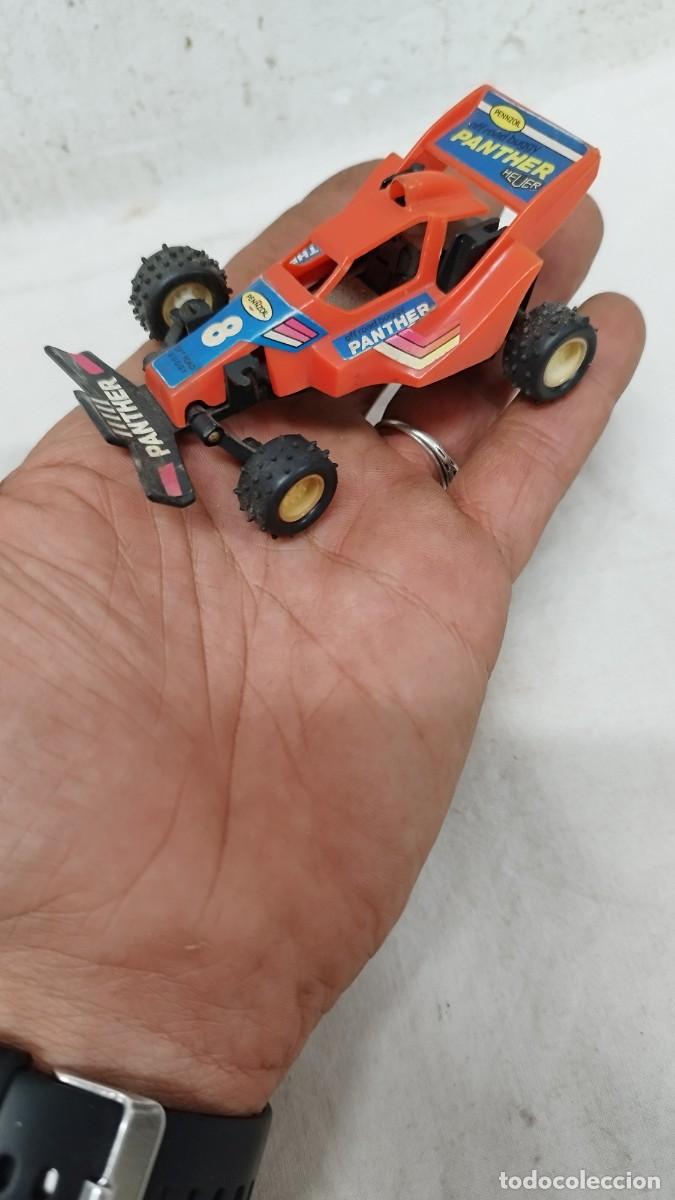 Model Cars: Antiguo coche de juguete,Buggy de pl&aacute;stico.Amortiguaciones da&ntilde;adas, retr&aacute;ctil