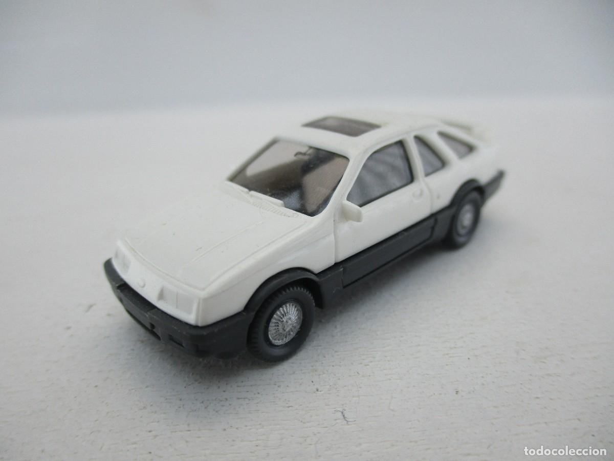 Coches a escala: COCHE ESCALA 1:87 REF B6 - Foto 1