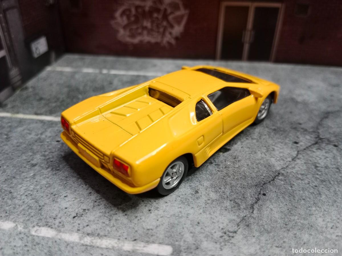 Coches a escala: Lamborghini Diablo Welly 1/60 - Foto 2