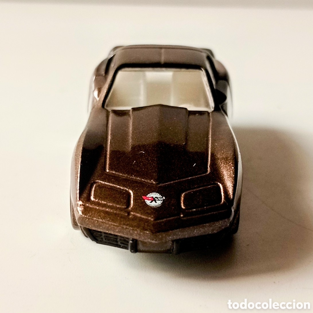 Coches a escala: CHEVY CORVETTE 1979 / JOHNNY LIGHTNING / 1/64 - Foto 3