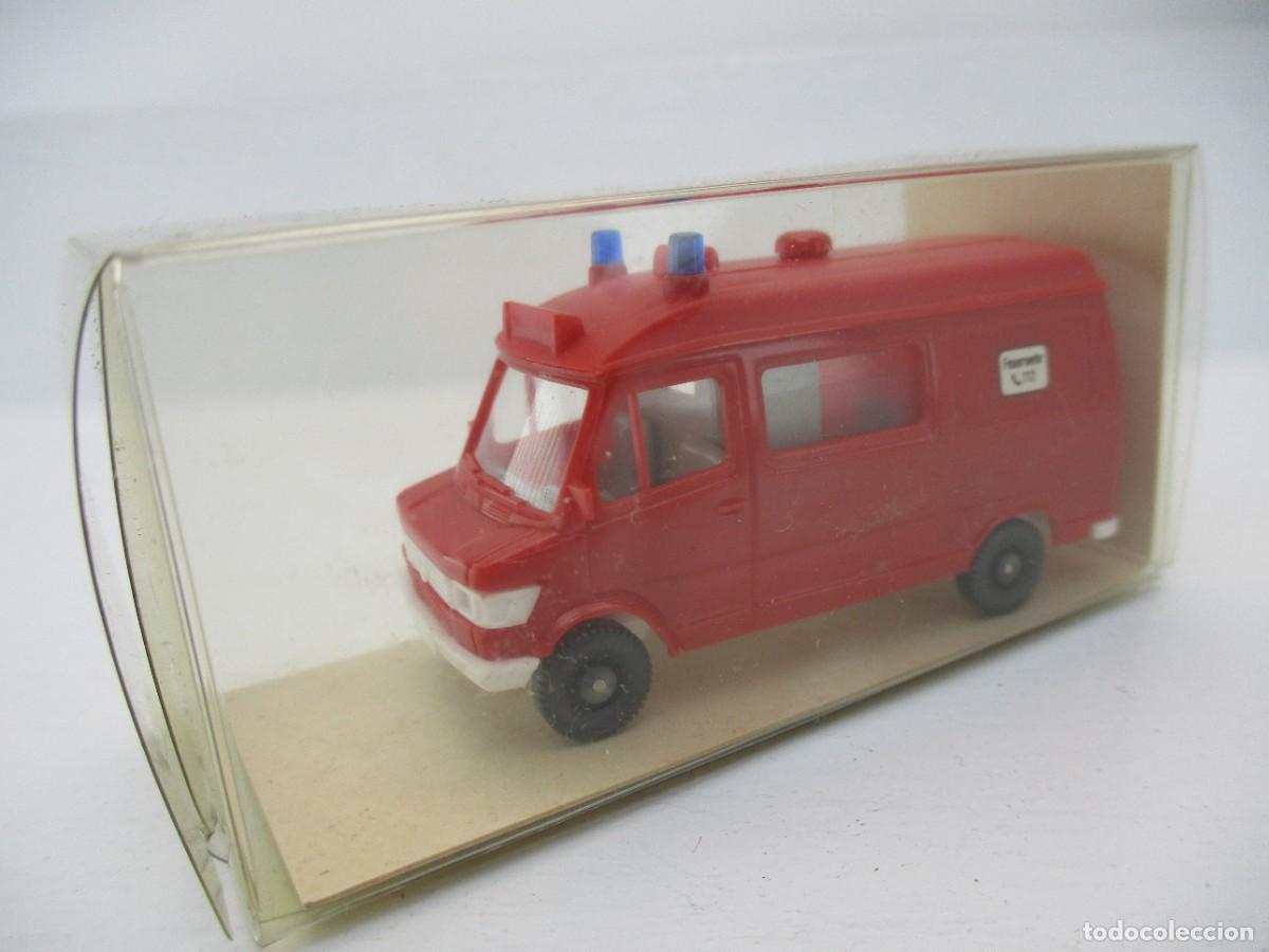Coches a escala: COCHE ESCALA 1:87 REF C-2 - Foto 1