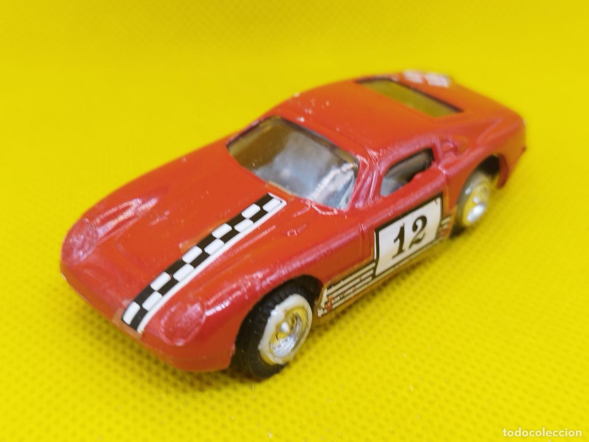 Coches a escala: Guisval deportivo rojo