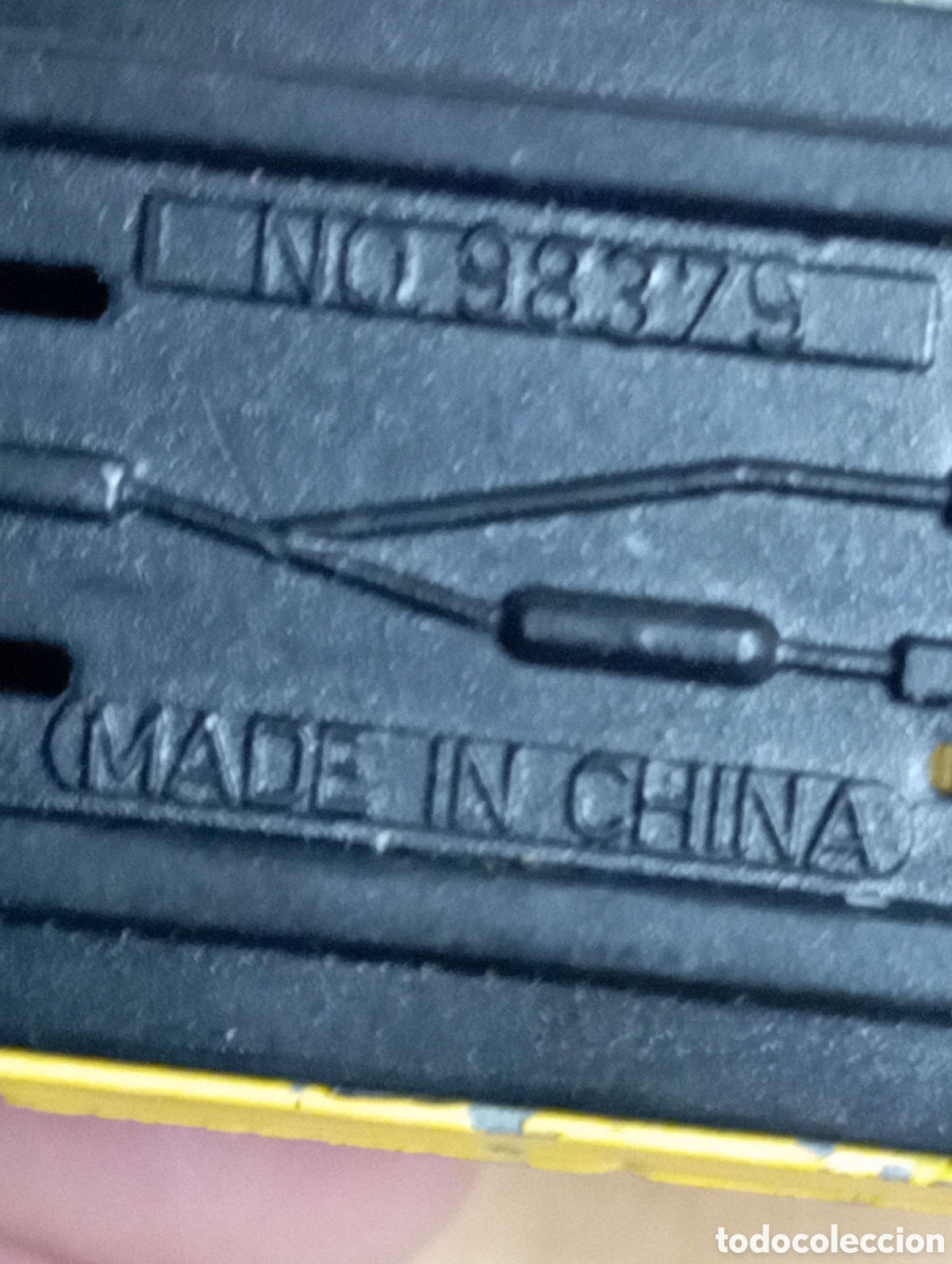 Coches a escala: Coche Ferrari amarillo marca a determinar 7 cm - Foto 6
