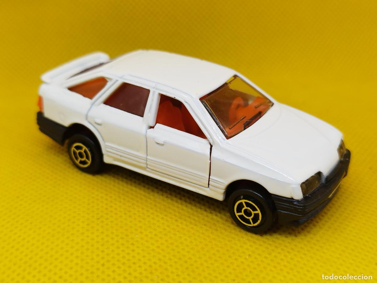 Coches a escala: Guisval ford scorpio blanco