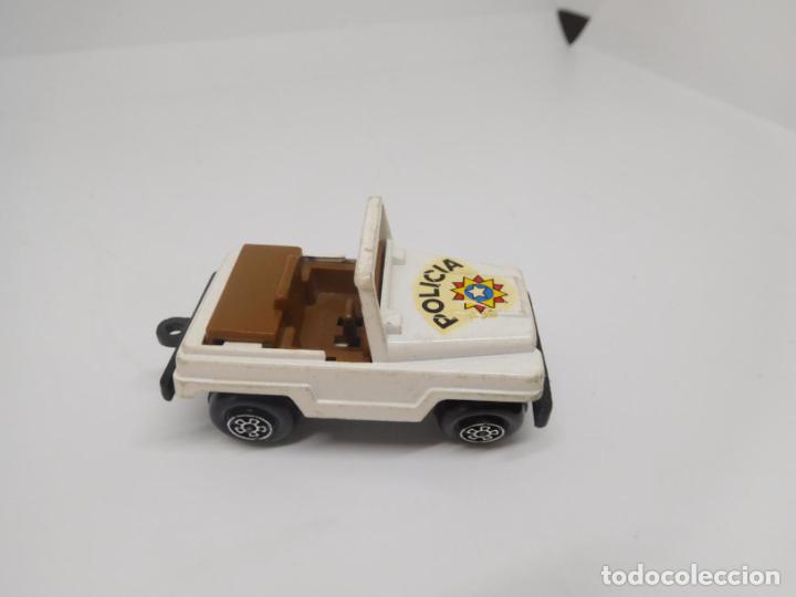 Coches a escala: M69 COCHE JEEP POLICIA GUISVAL. REF 16. CHIQUICERILLAS.