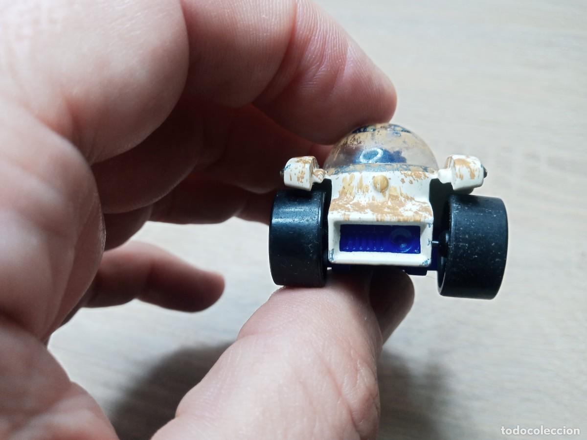 Coches a escala: Hotwheels coche &rdquo;Star Wars R2D2&rdquo; - Mattel 2014 - Foto 6