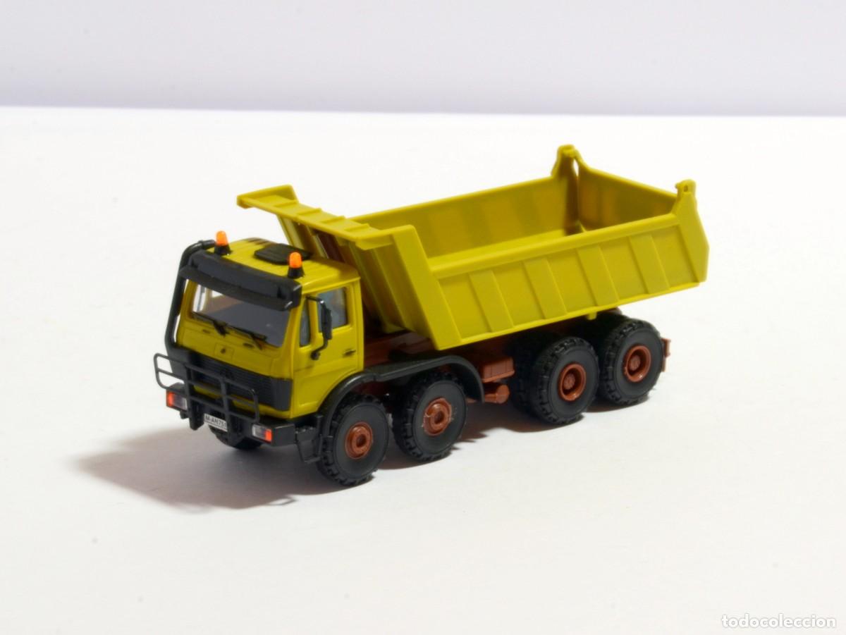 Coches a escala: Kibri Escala 1:87 H0 Cami&oacute;n Volquete Mercedes Benz NG 4 Ejes