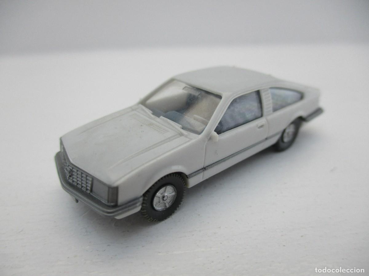 Coches a escala: COCHE ESCALA 1:87 REF B4 - Foto 1