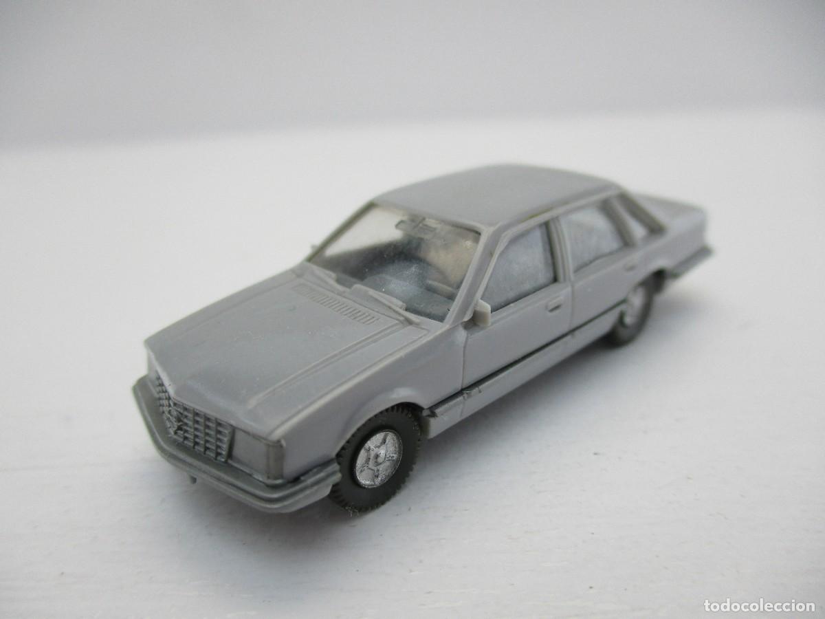 Coches a escala: COCHE ESCALA 1:87 REF B5 - Foto 1