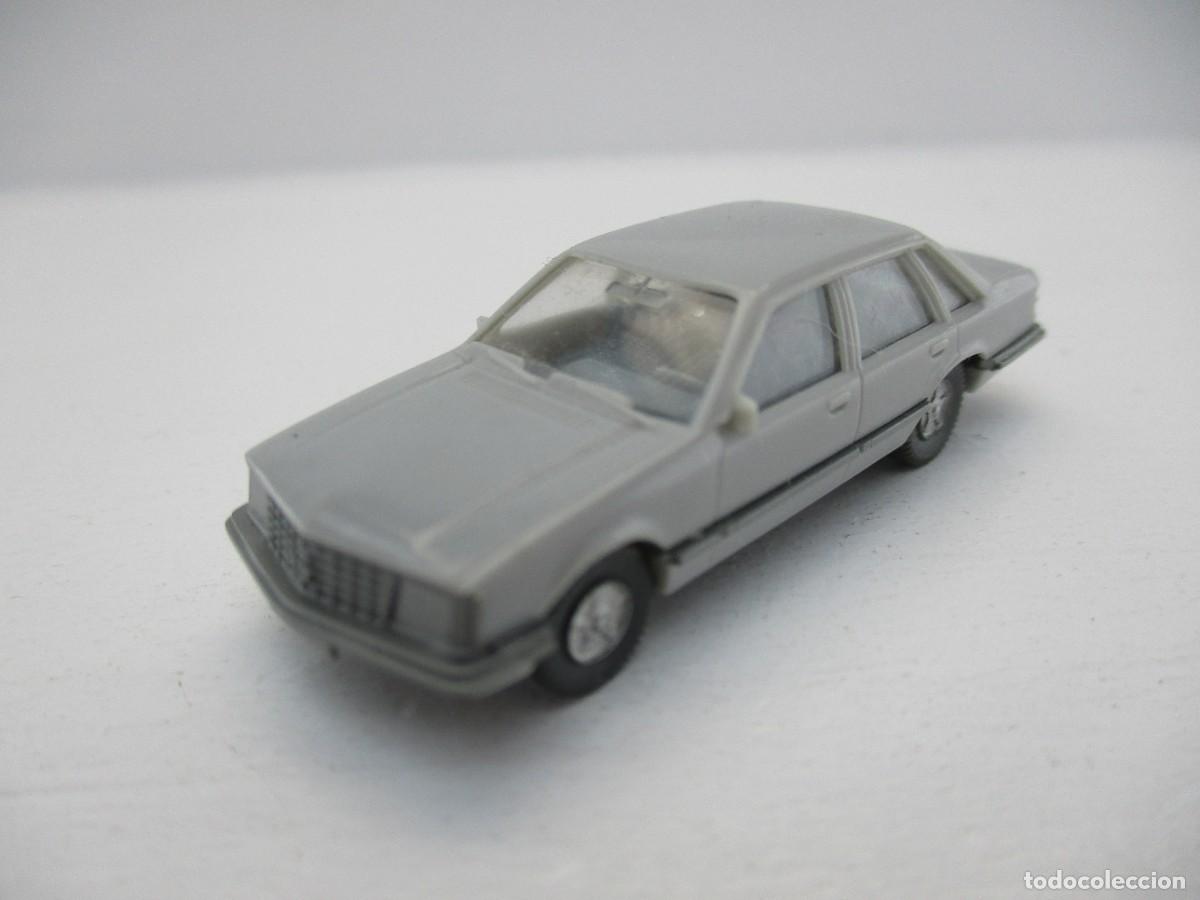 Coches a escala: COCHE ESCALA 1:87 REF B5 - Foto 1