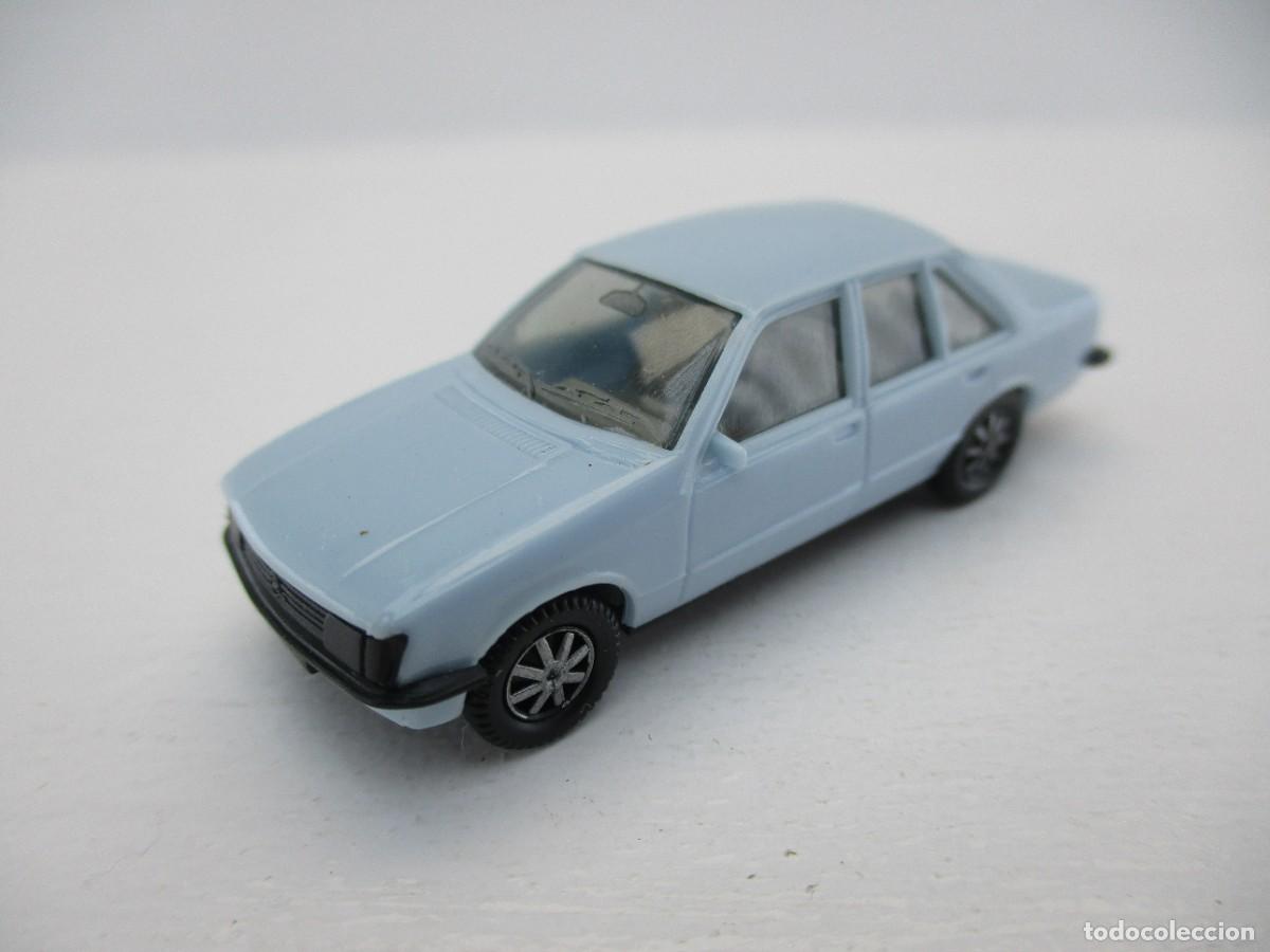 Coches a escala: COCHE ESCALA 1:87 REF C-5 - Foto 1