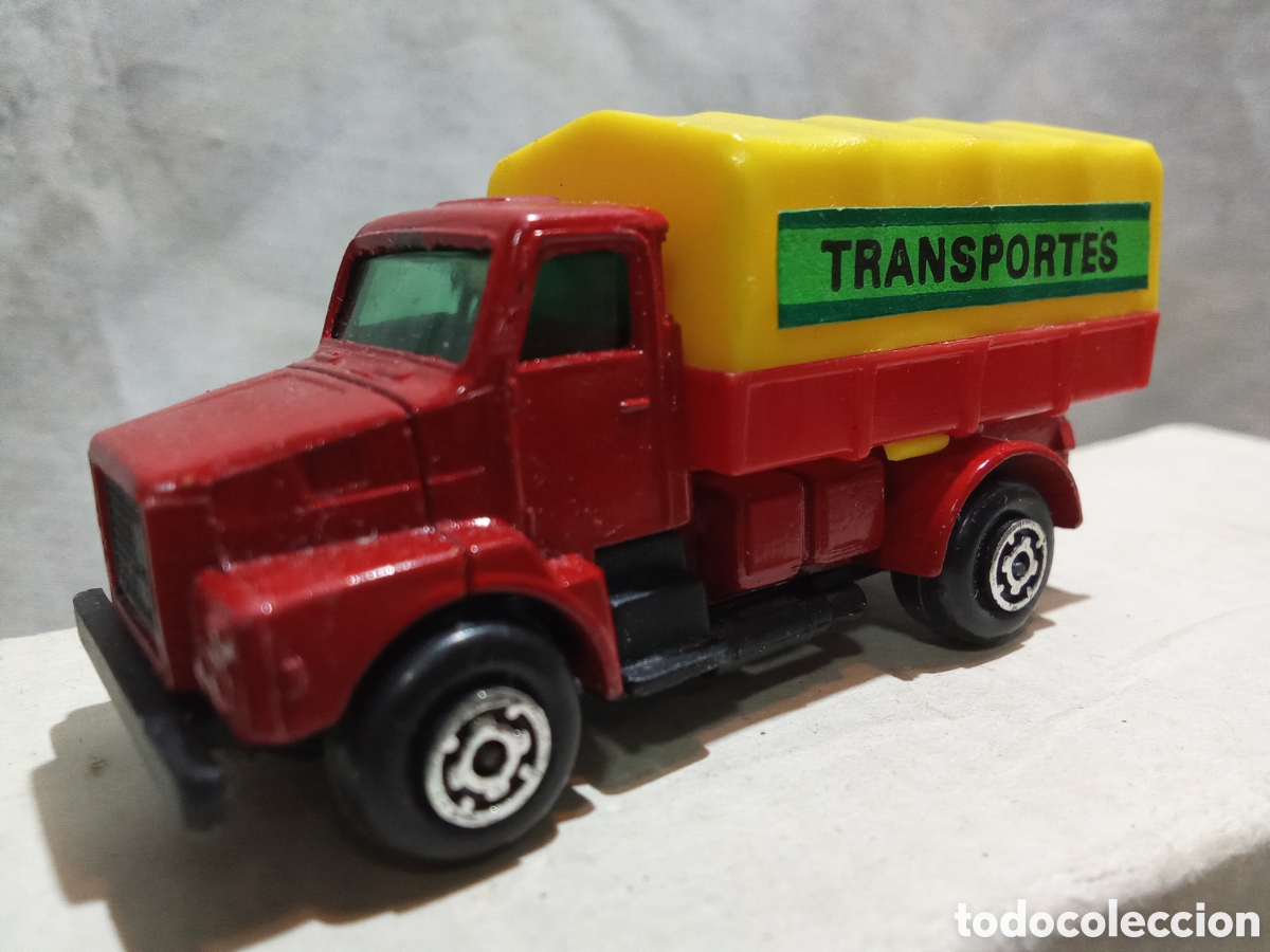Coches a escala: CAMION VOLVO TRANSPORTES DE GUISVAL