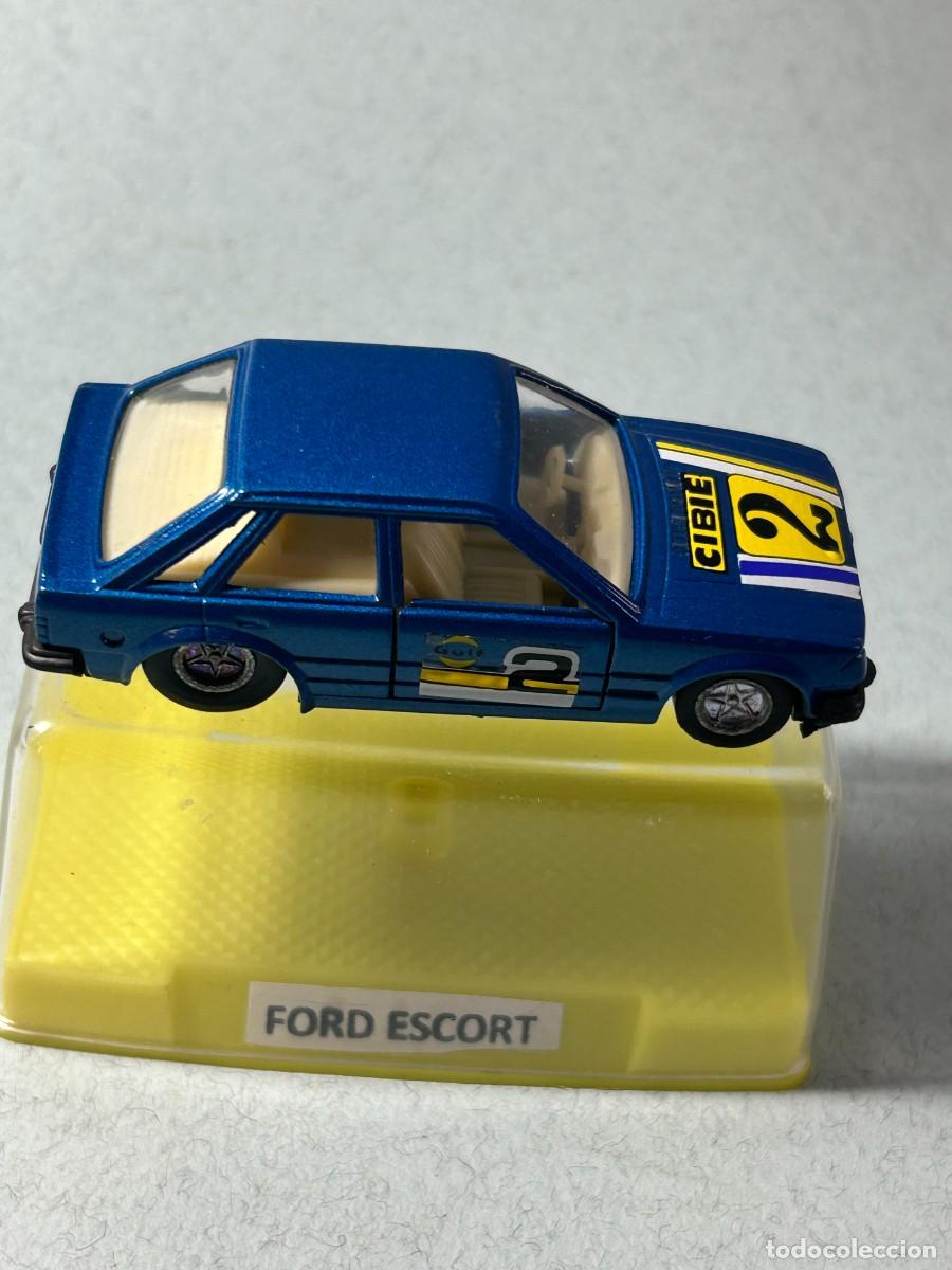 Coches a escala: FORD ESCORT DE MIRA REF. 2303 - Foto 1