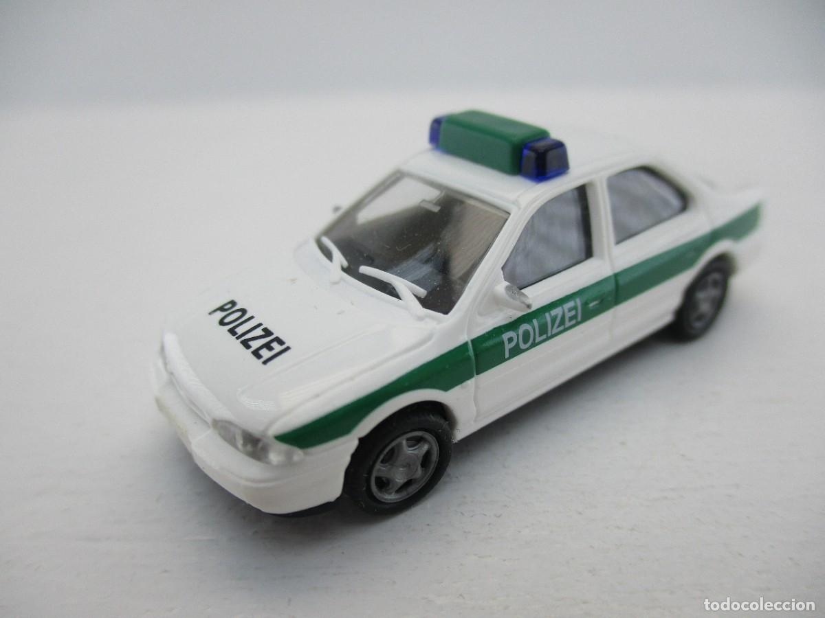 Coches a escala: COCHE ESCALA 1:87 REF B15 - Foto 1