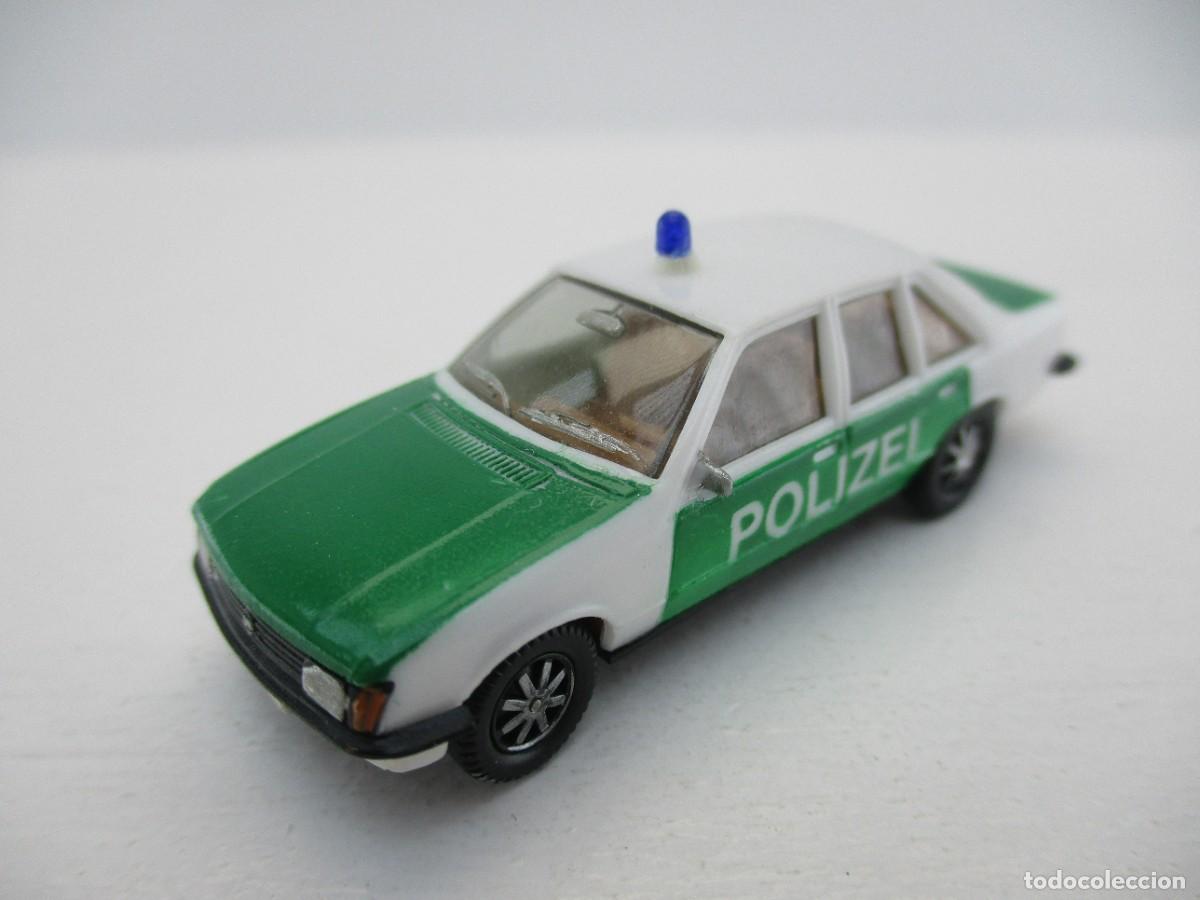 Coches a escala: COCHE ESCALA 1:87 REF B15 - Foto 1
