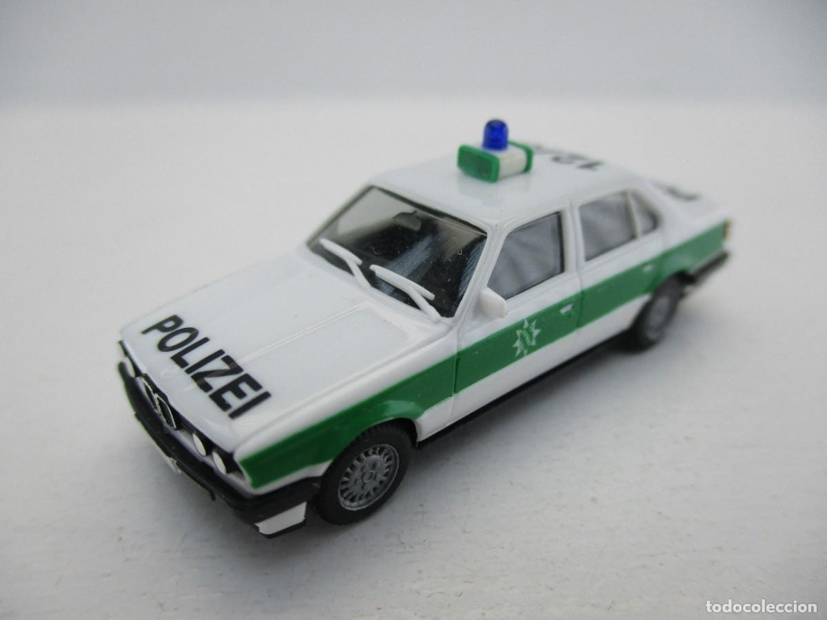 Coches a escala: COCHE ESCALA 1:87 REF B16