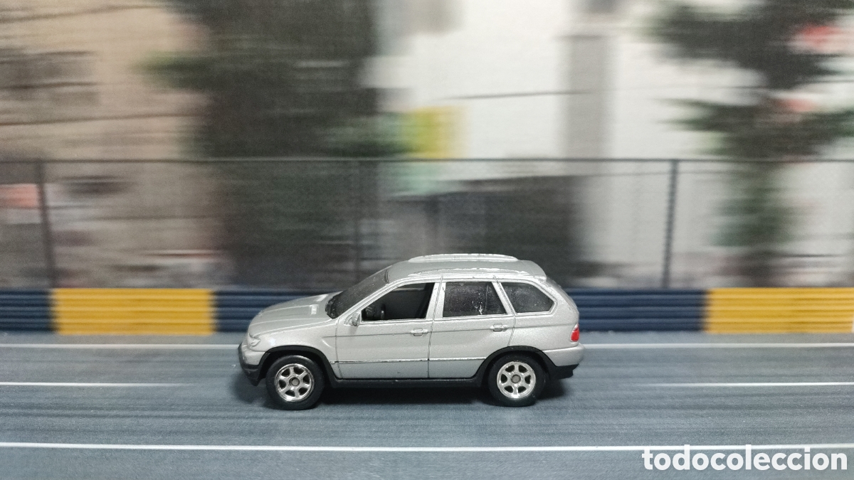 Coches a escala: WELLY -- BMW X5 Gris - Foto 3