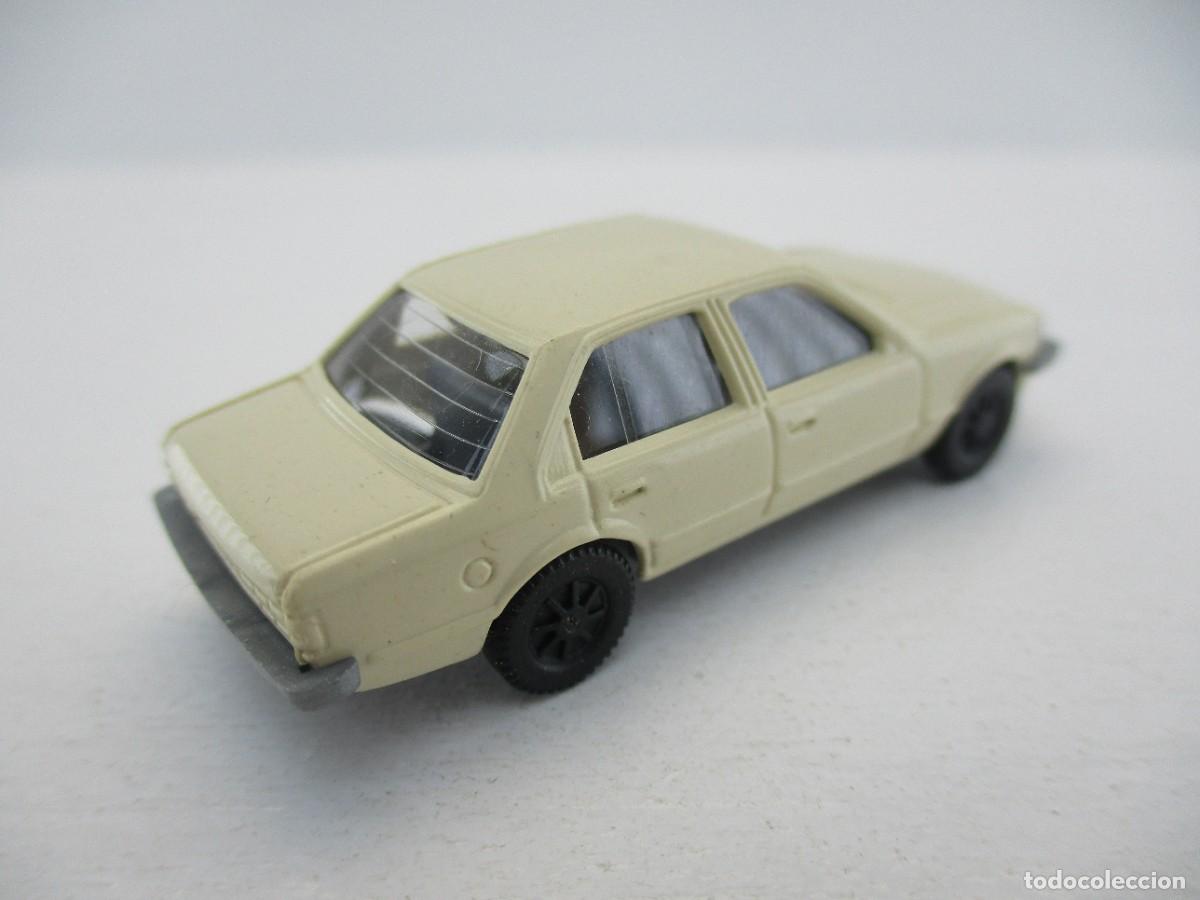Coches a escala: COCHE ESCALA 1:87 REF B16 - Foto 2