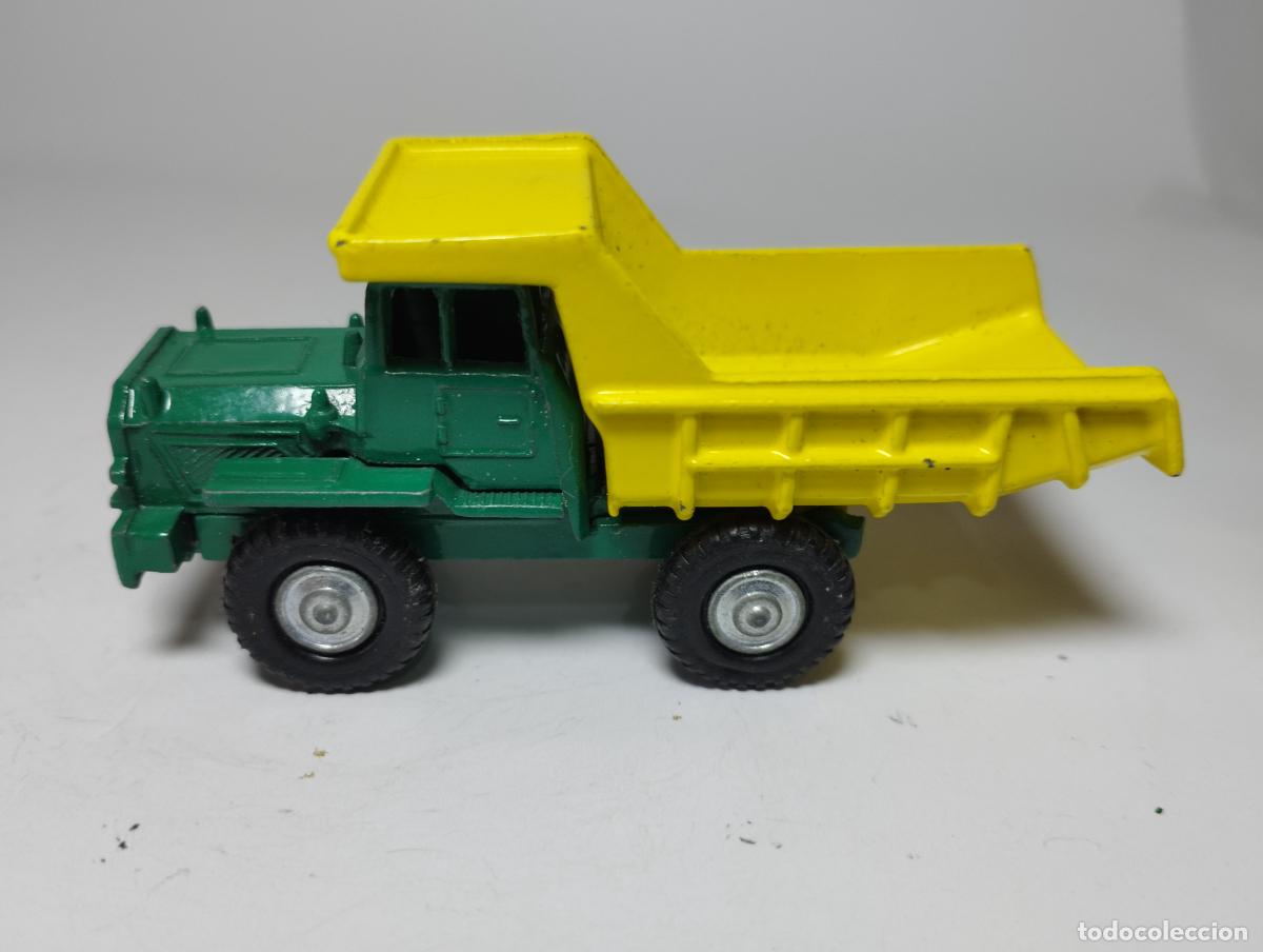 Coches a escala: CAMION VOLQUETE DUMPER HATRA LOS PRIMEROS GUISVAL CAMPEON 1,64 PRIMERA SERIE FASE 1 GENERACION 1