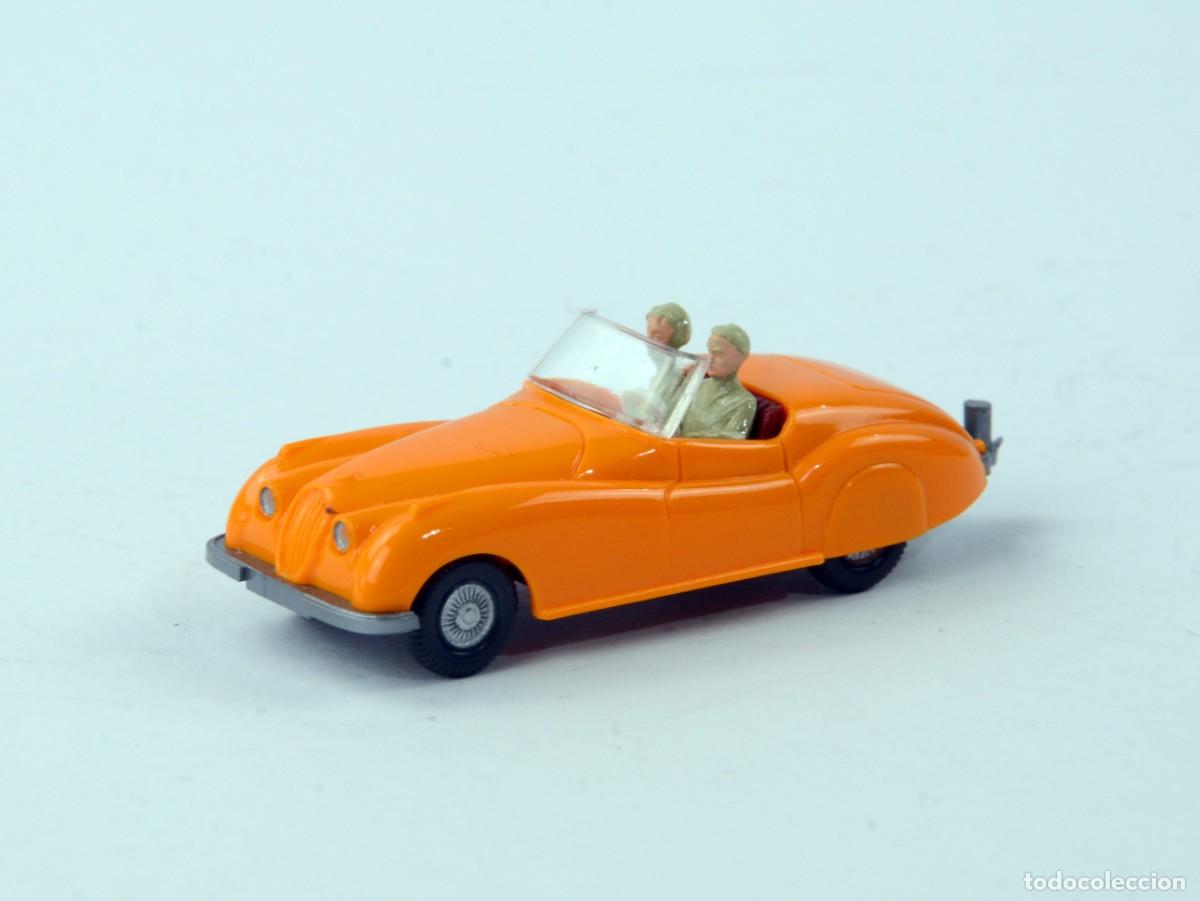 Coches a escala: Wiking Escala 1:87 H0 Antiguo Jaguar XK120 con Enganche y Figuras Naranja 1969 - 77
