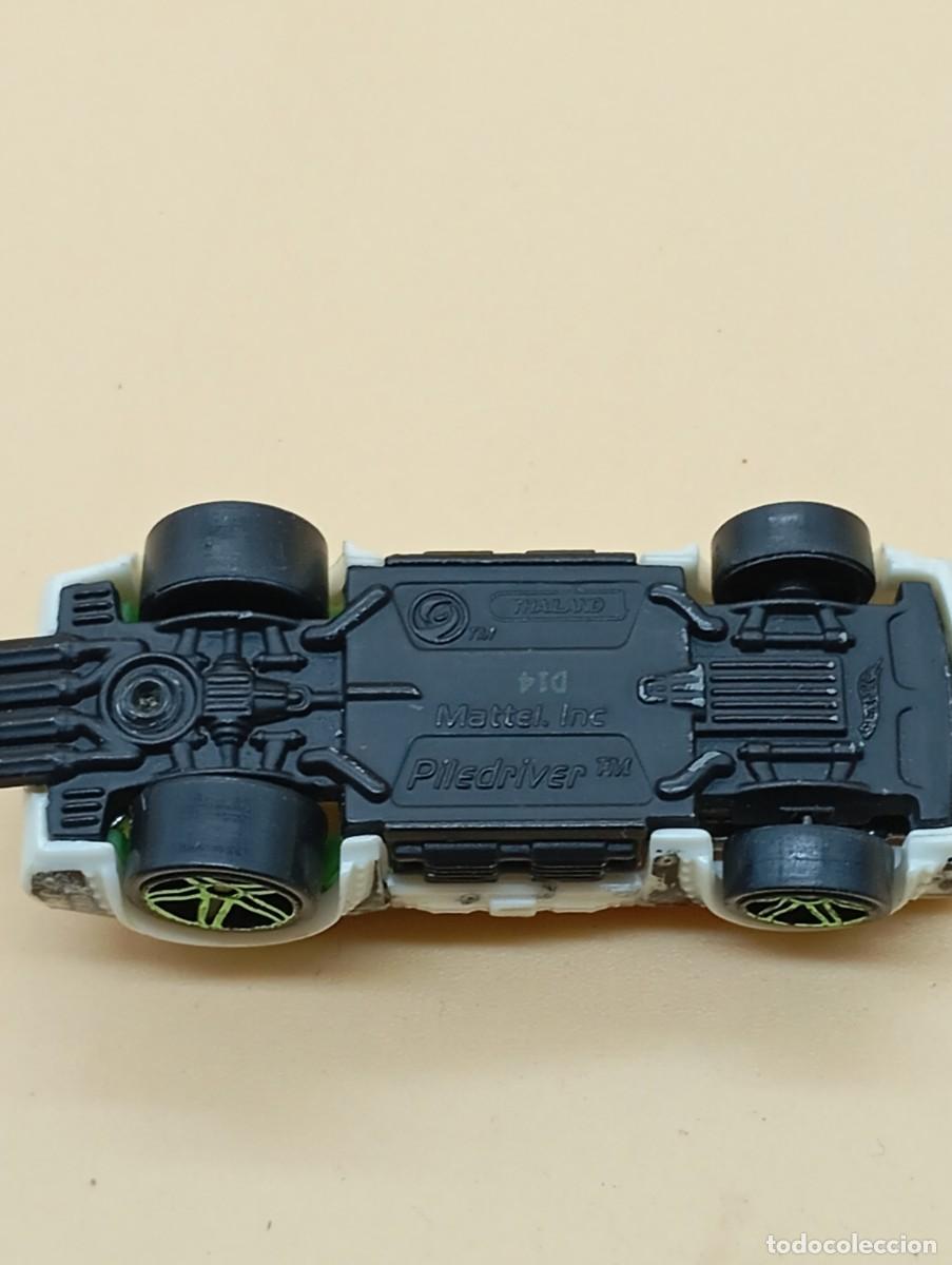 Coches a escala: MATTEL PILEDRIVER 2011 - Foto 3