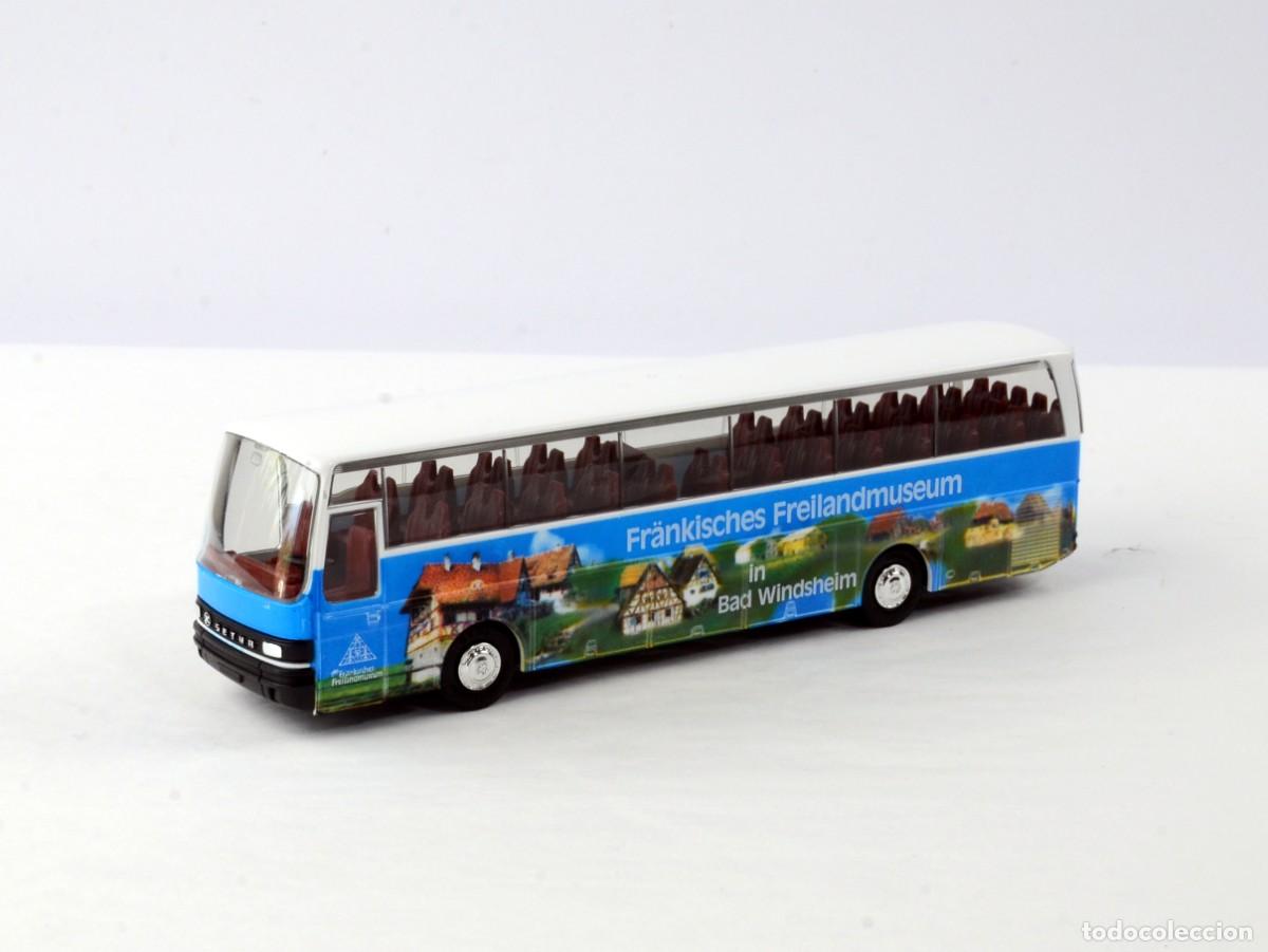 Coches a escala: Herpa Albedo Escala 1:87 H0 Autocar Setra S215HD Fr&auml;nkisches Freilandmuseum Impecable con Caja