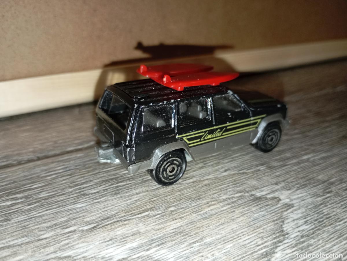 Coches a escala: Coche Jeep Cherokee majorette - Foto 3