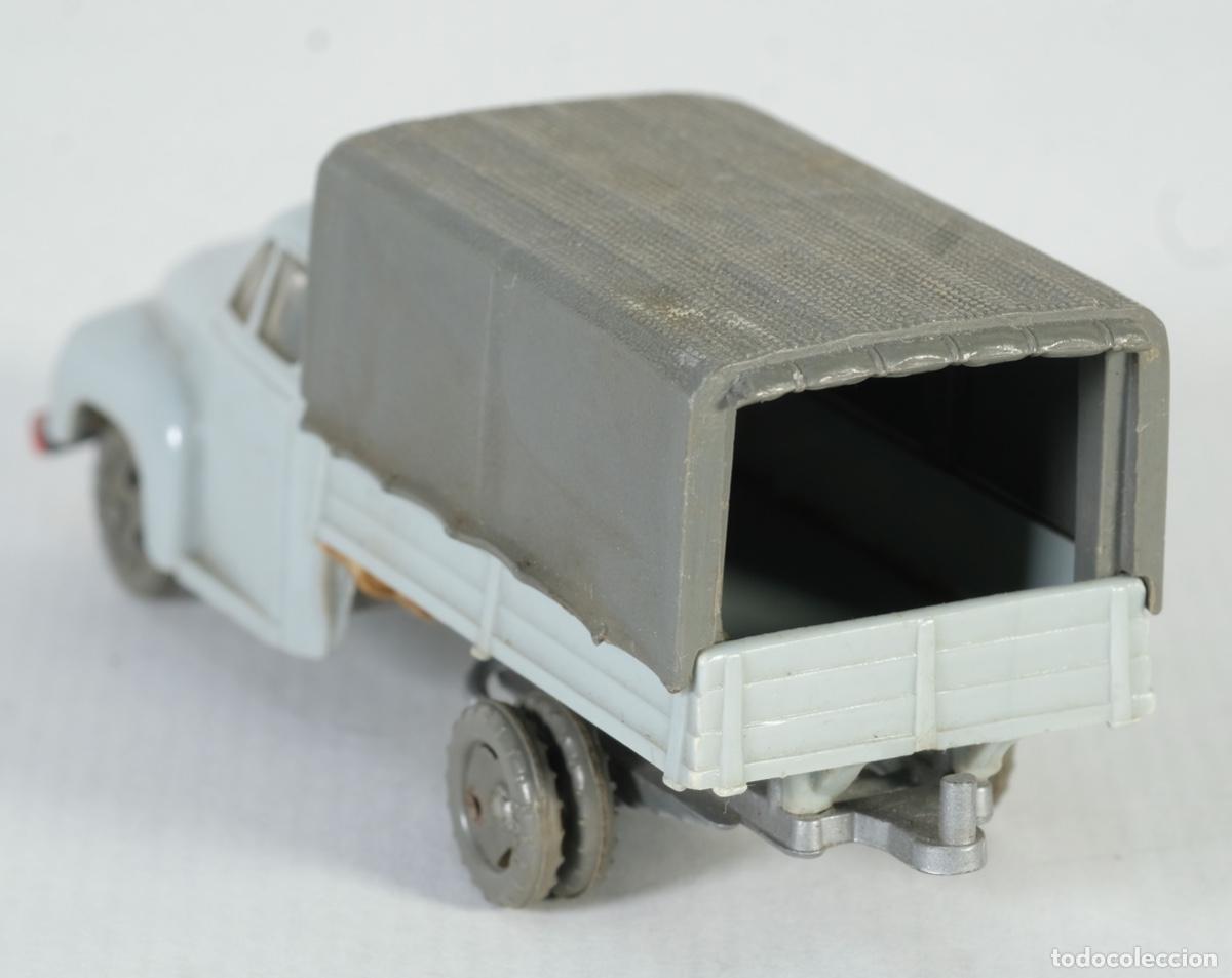 Coches a escala: Cami&oacute;n de pl&aacute;stico Opel Blitz marca Siku - Foto 5