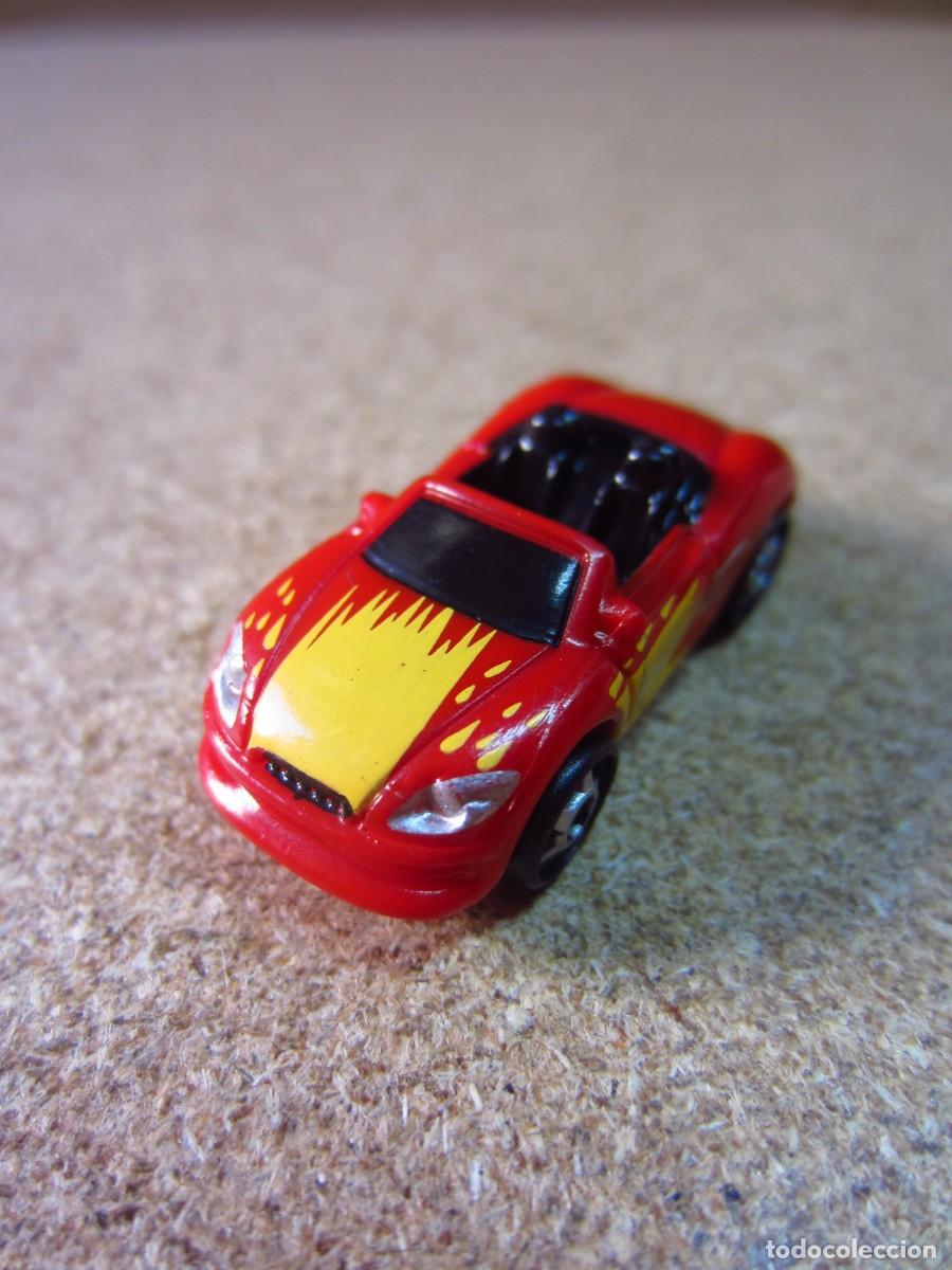 Coches a escala: Coche Deportivo Rojo y Amarillo (Micro Machines Hasbro)