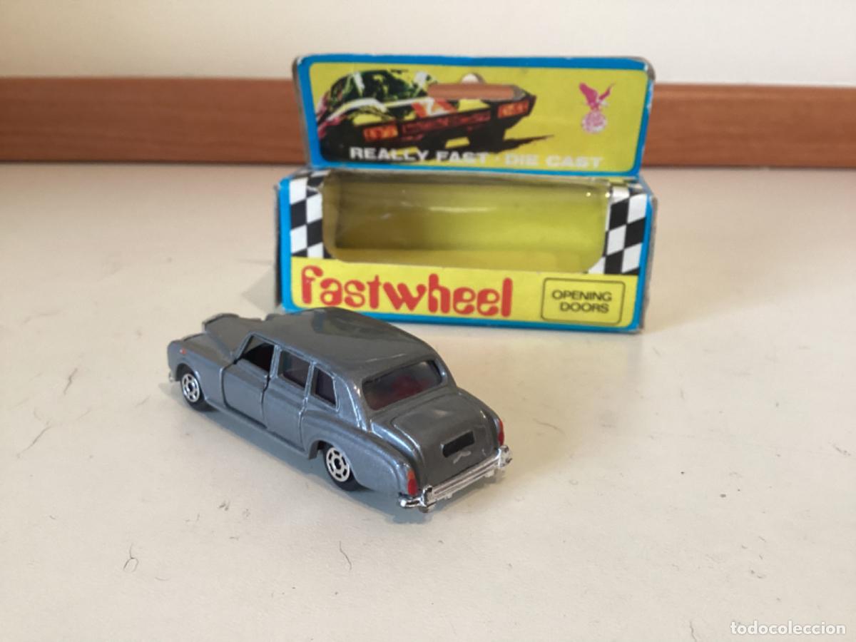 Coches a escala: Rolls Royce Phantom VI Yatming 1/64 - Foto 3