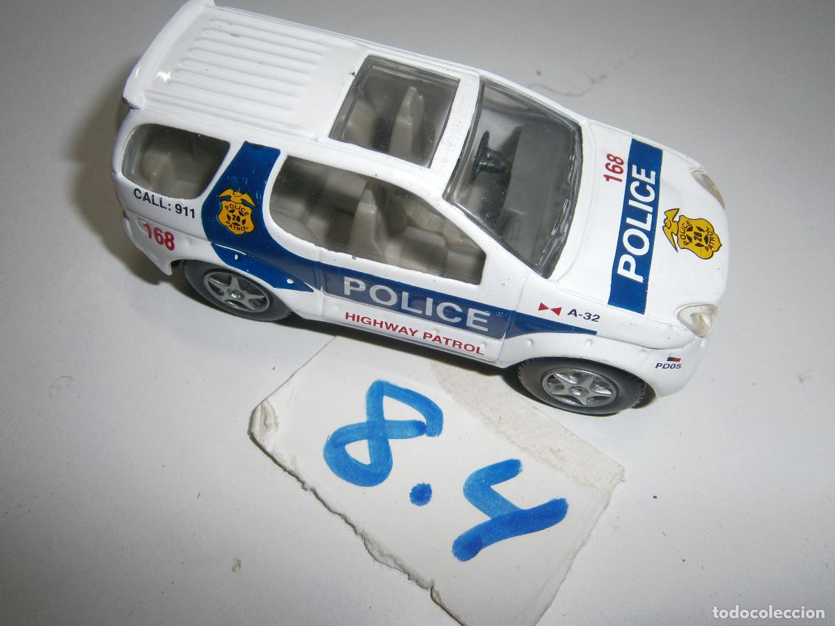 Coches a escala: --- COCHE POLICIA --- - Foto 1
