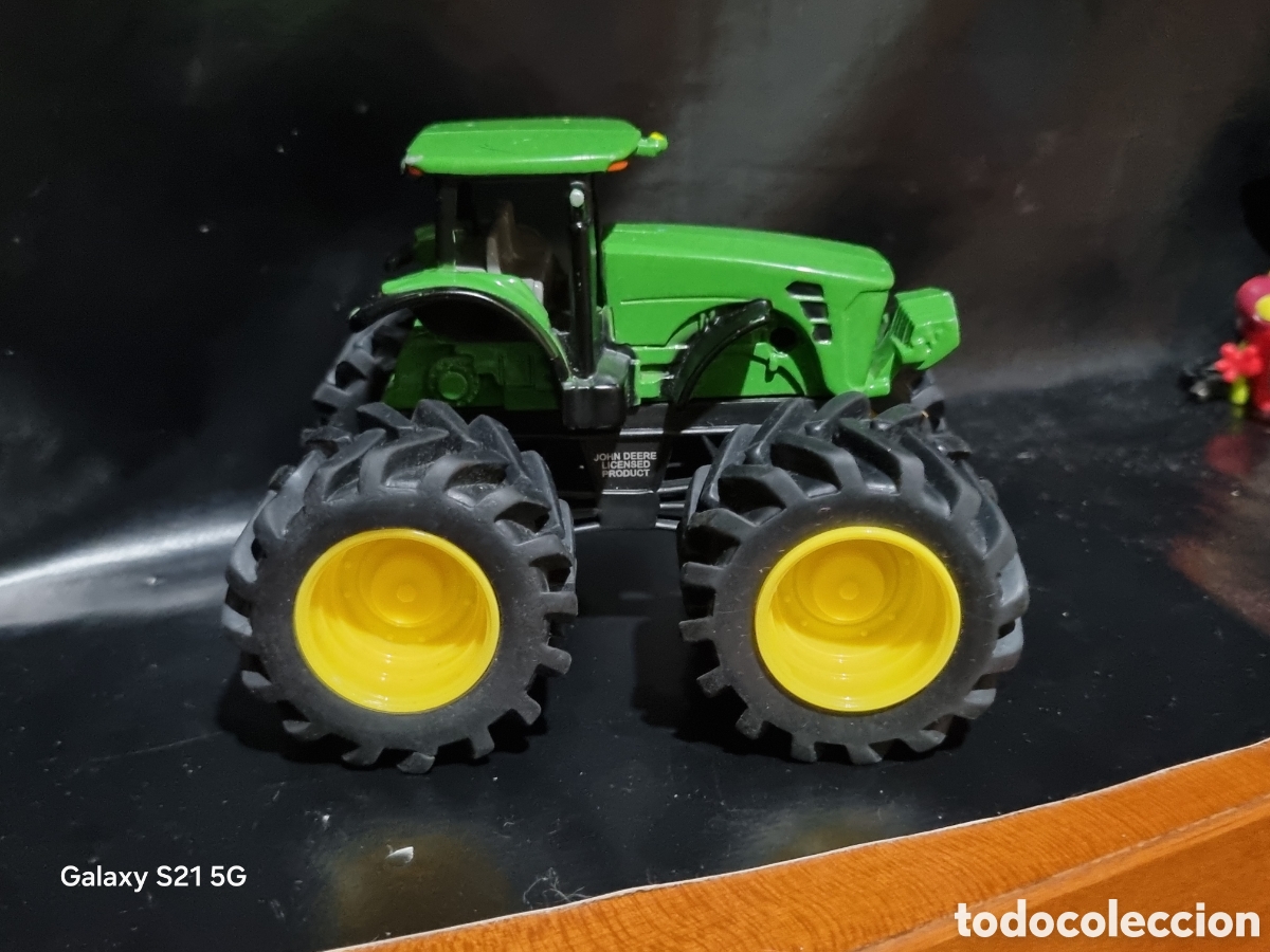 Coches a escala: TRACTOR JOHN DEERE ERTL 12 CENT&Iacute;METROS - Foto 3